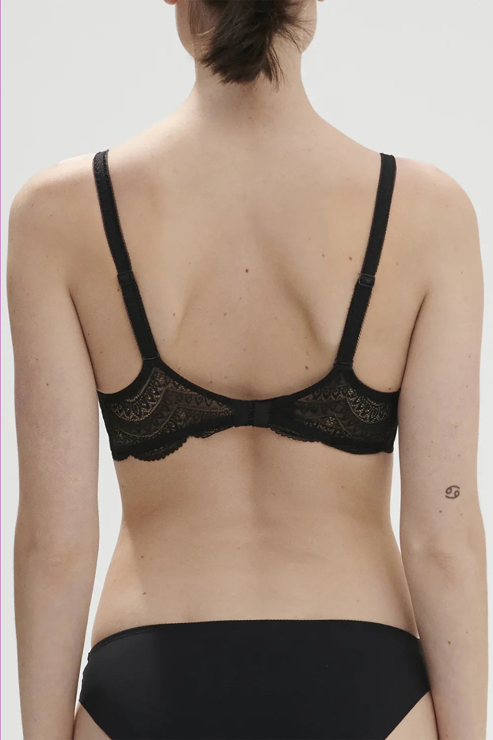 חזיית ספייסר בגזרת משולשים KARMA