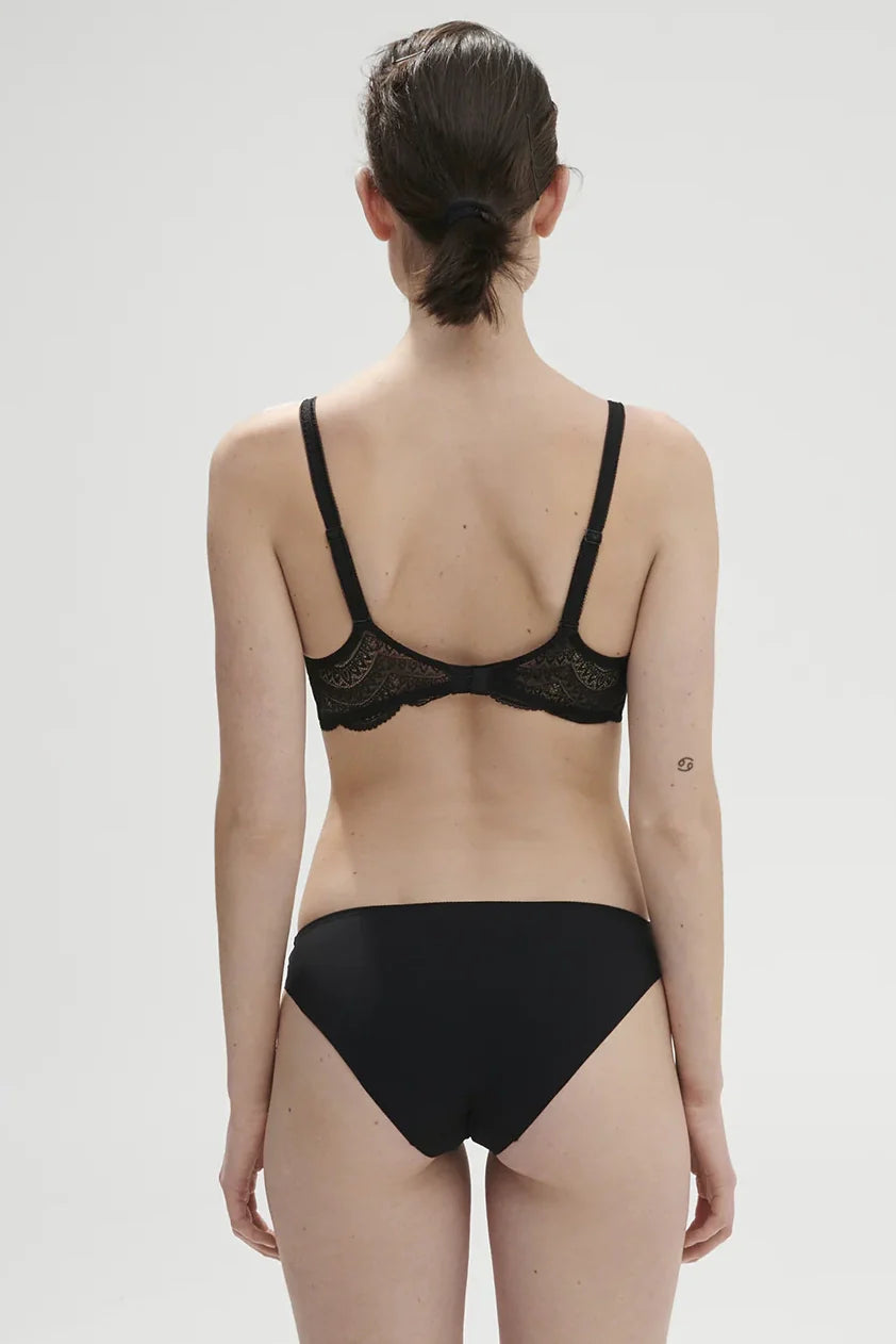 חזיית ספייסר בגזרת משולשים KARMA