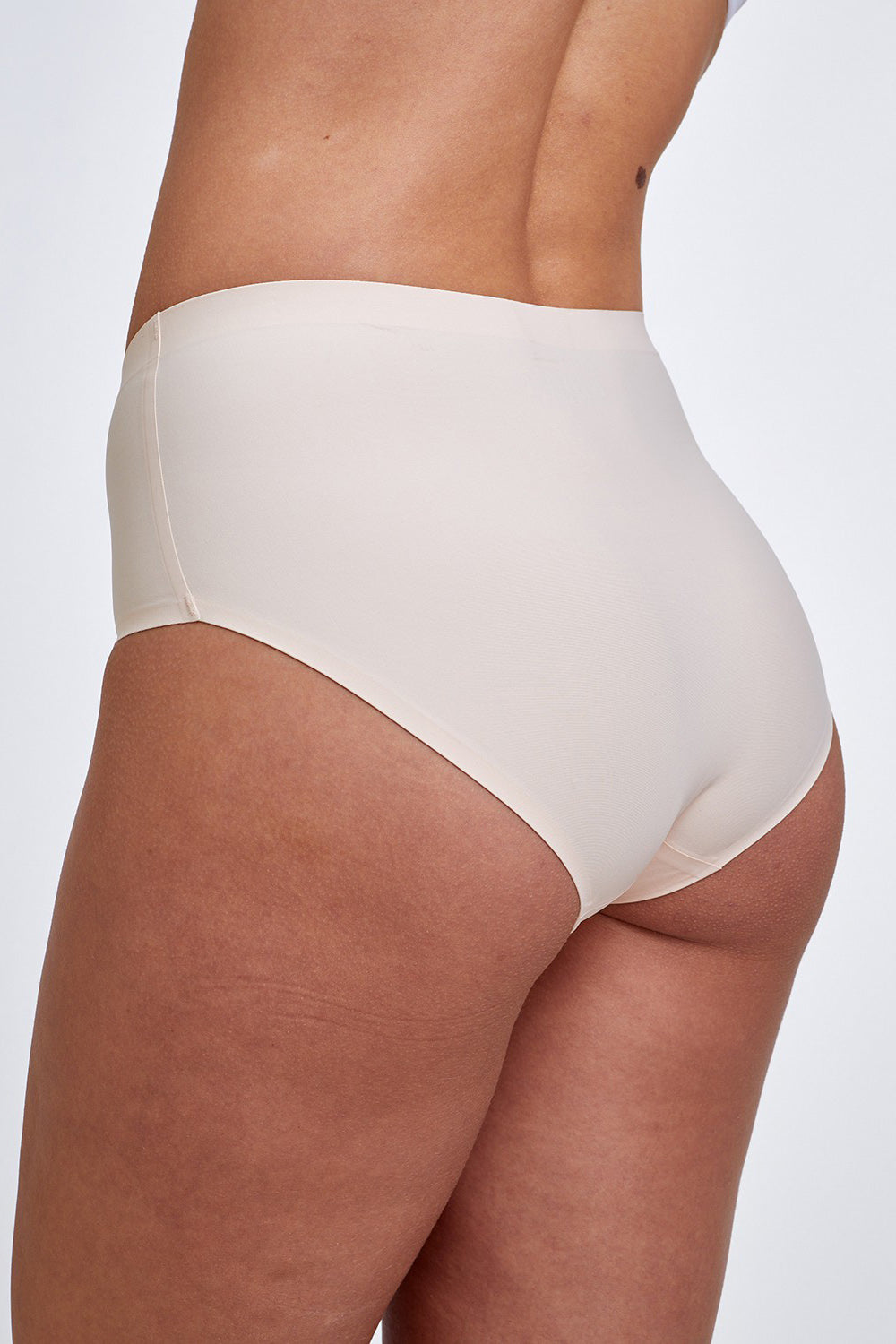 תחתוני מקסי אינויזיבל