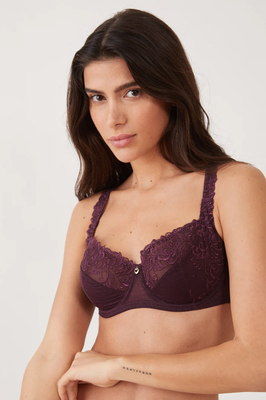 חזייה ללא ריפוד מותאמת למידות גדולות DANA