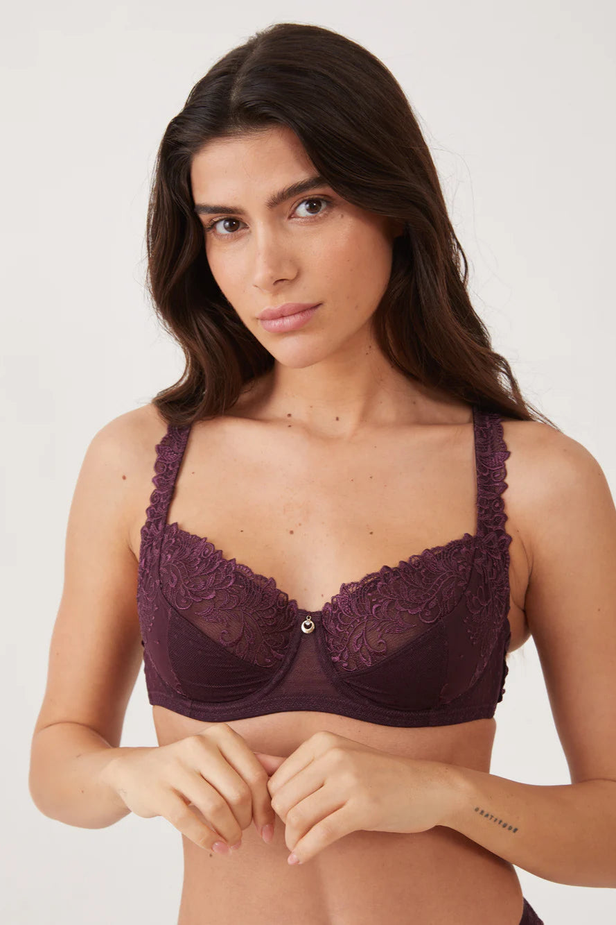 חזייה ללא ריפוד מותאמת למידות גדולות DANA