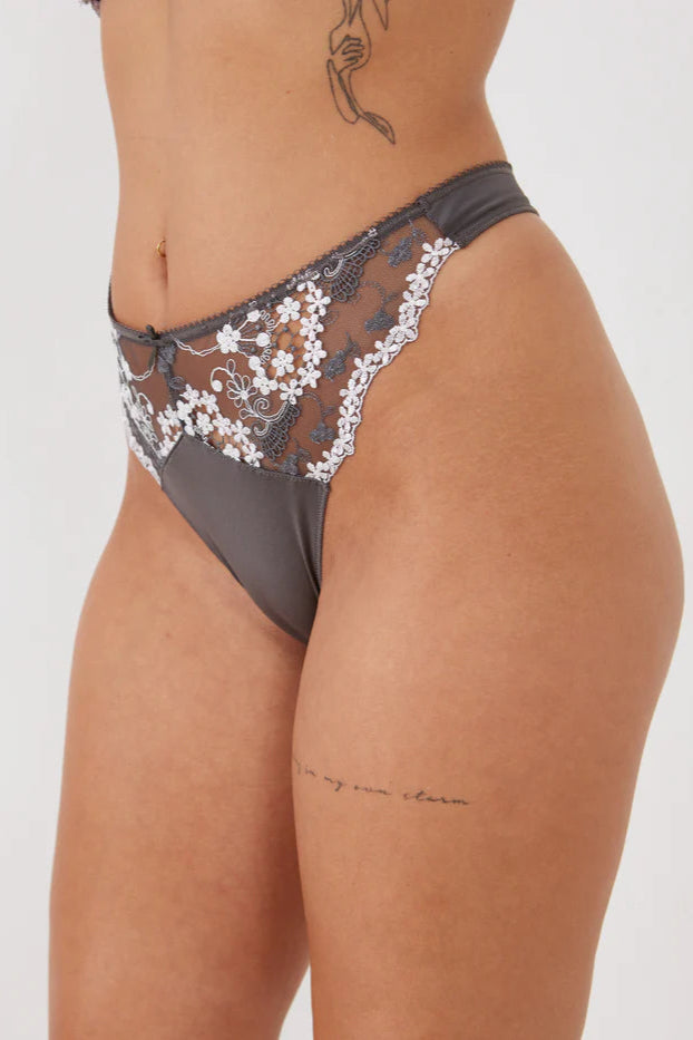 תחתון חוטיני סבטה