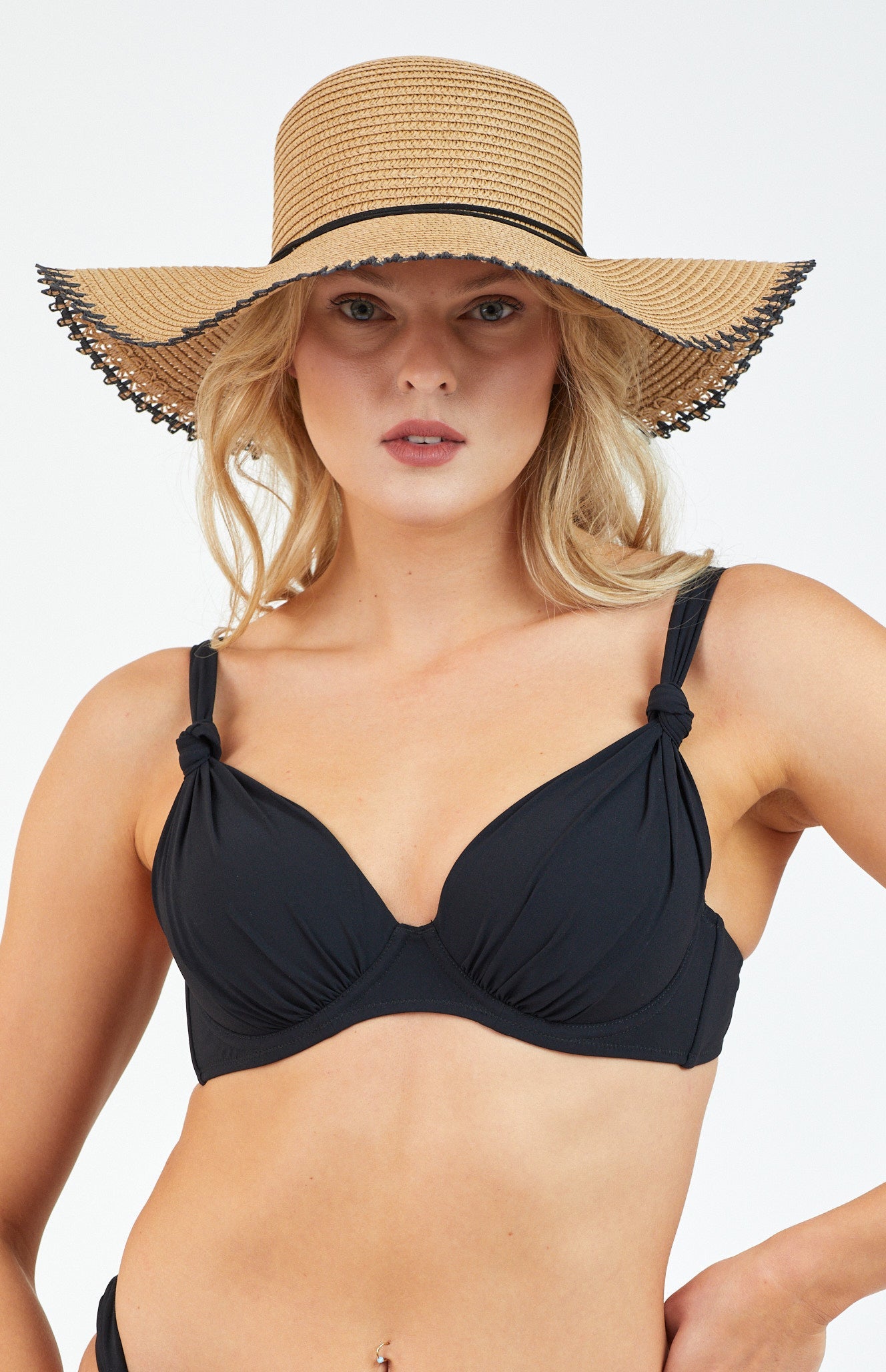 חזיית ביקיני מרופדת קשרים