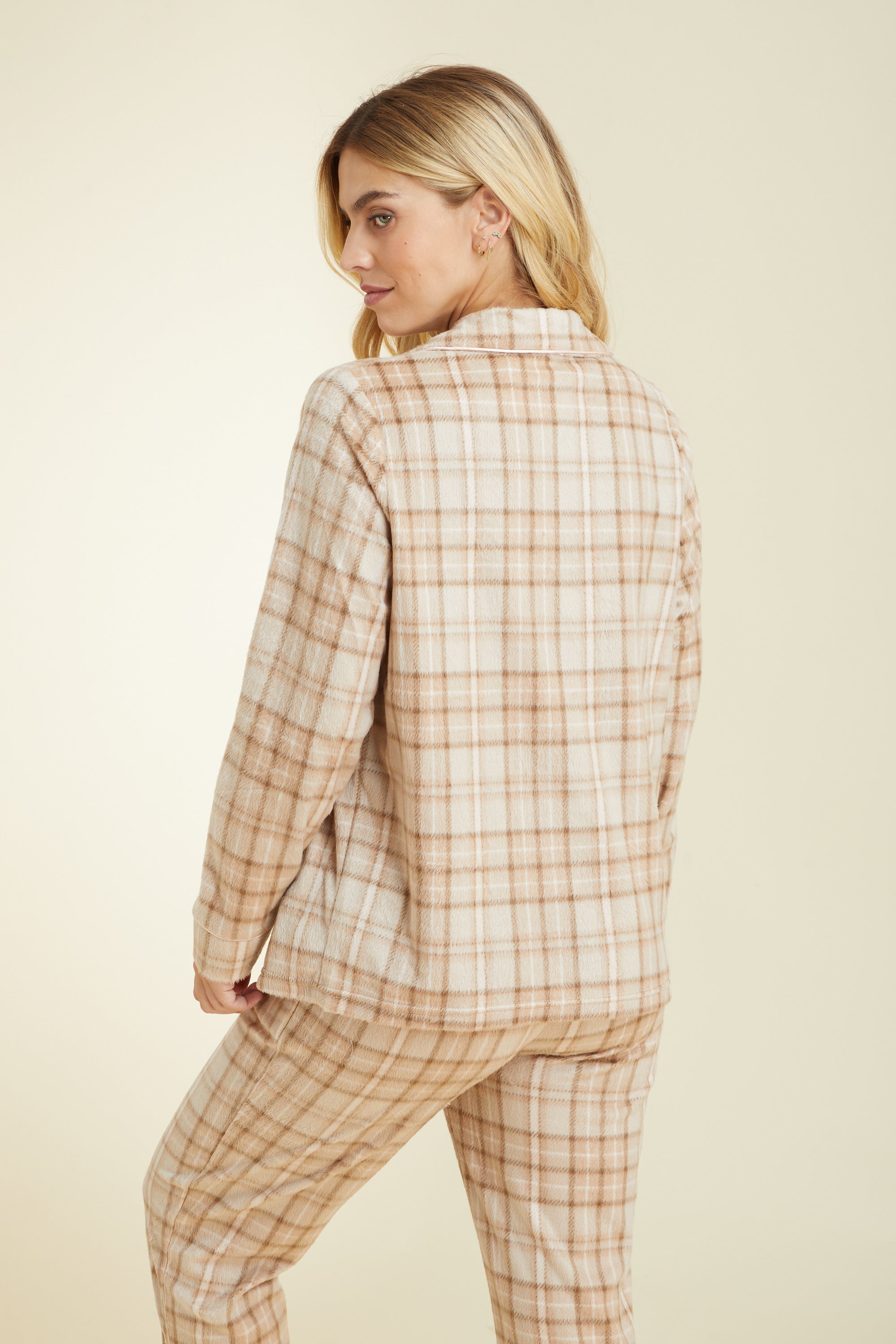 סט פיג'מה מכופתרת בד מינק מפנק