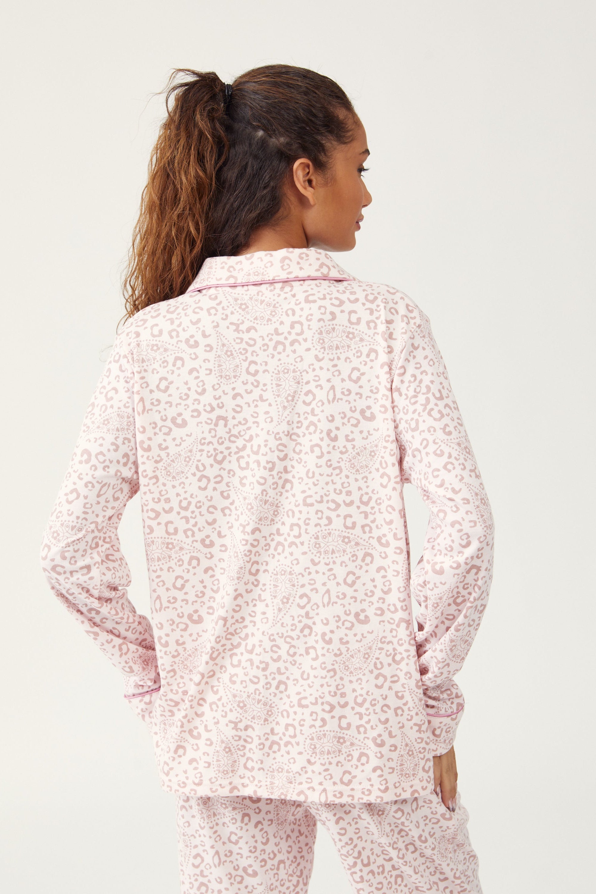 סט פיג'מה מכופתרת אינטרלוק