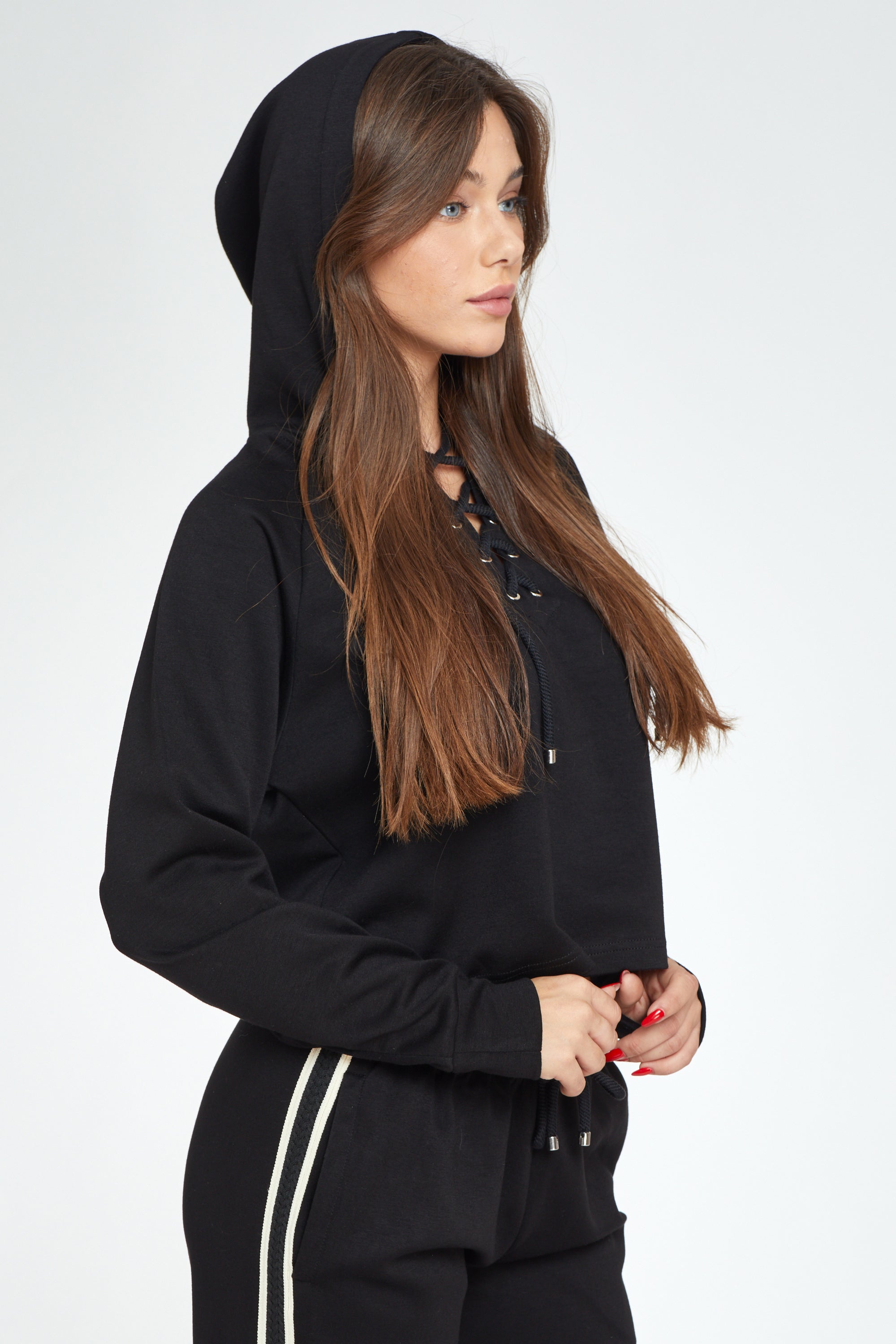 חליפת פנאי שרוך קידמי עם כובע