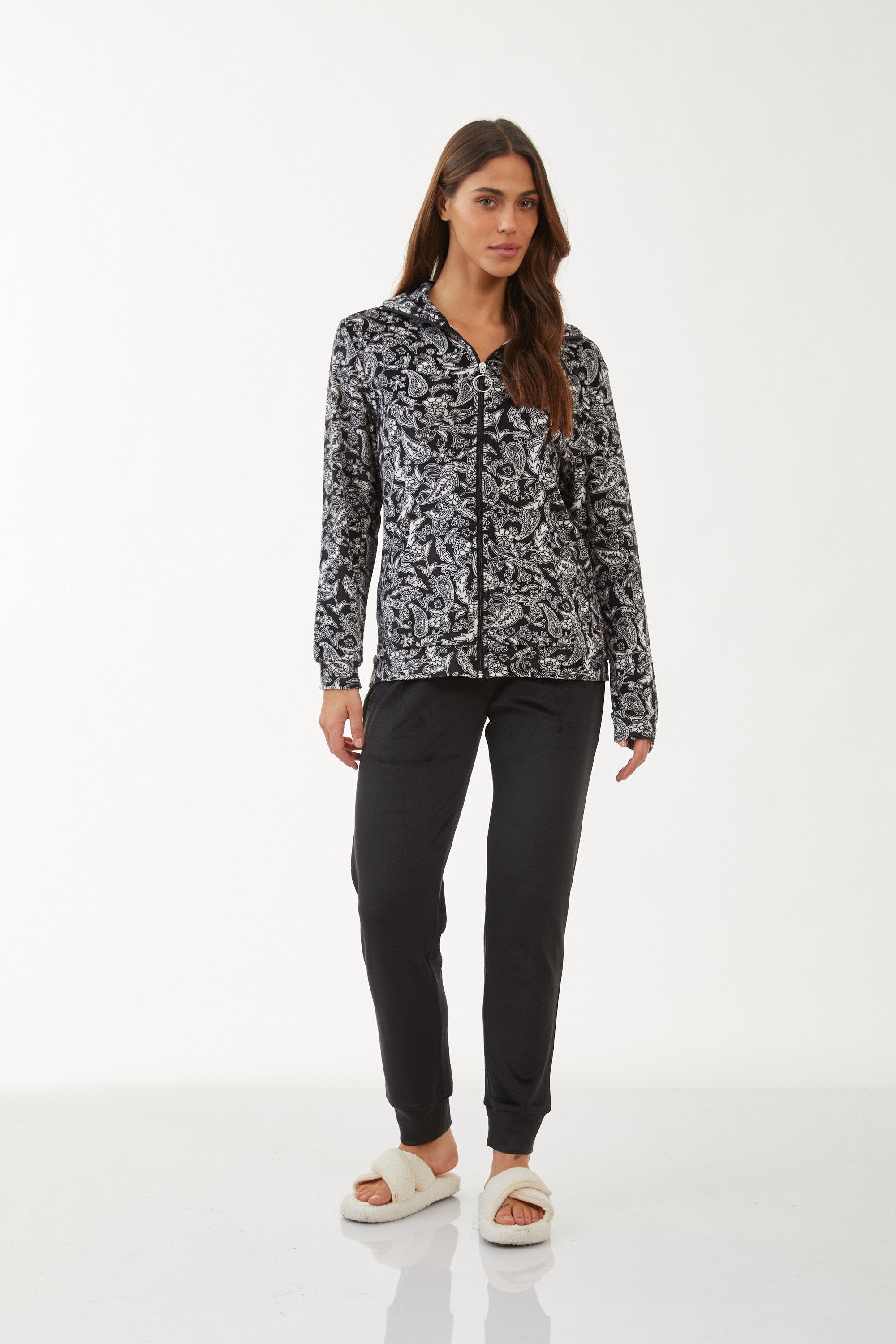 חליפת פנאי ריצ'רץ' פייסלי