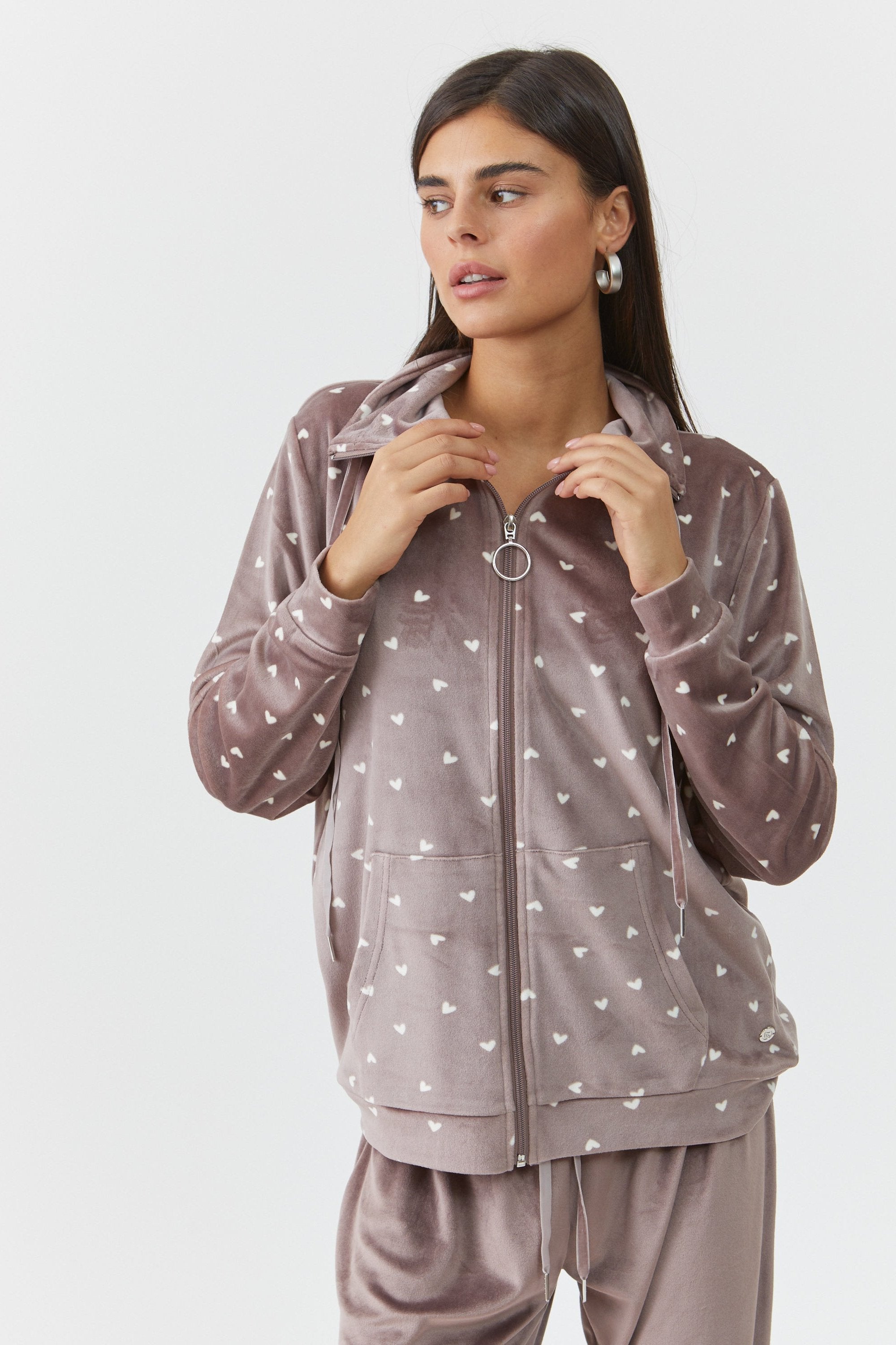 חליפת פנאי ריצ'רץ' לבבות קטיפה