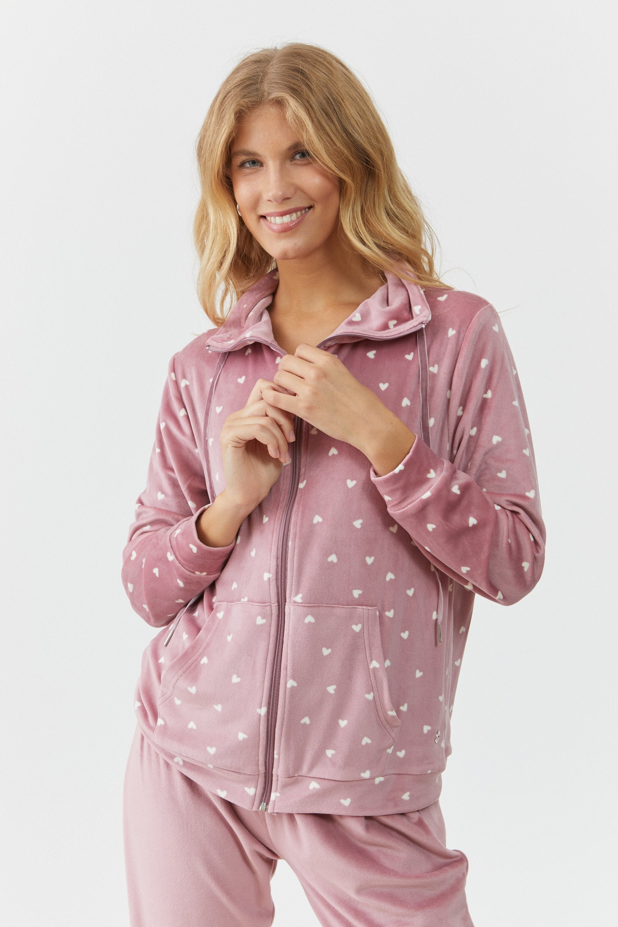 חליפת פנאי ריצ'רץ' לבבות קטיפה