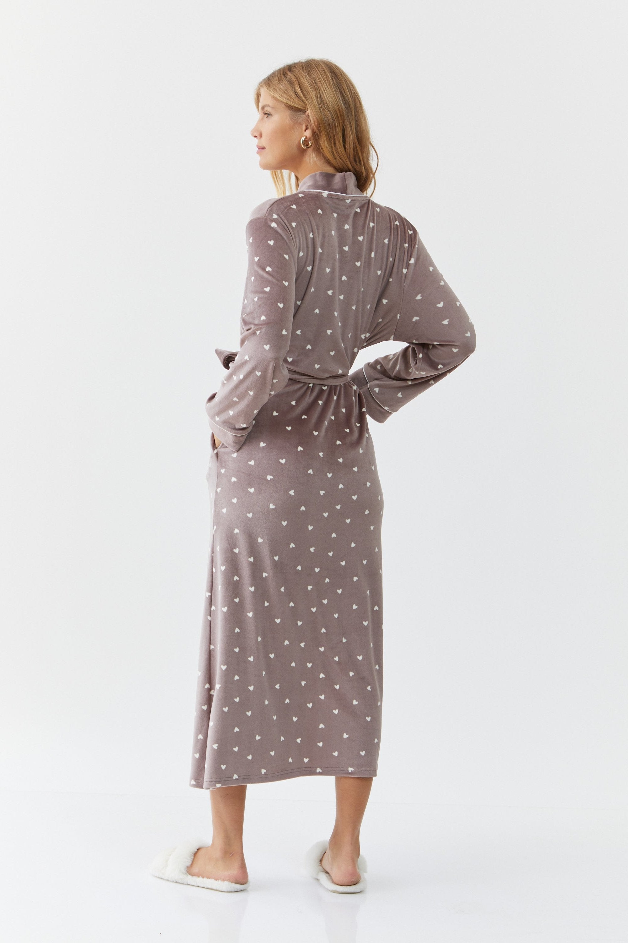 חלוק לבבות קטיפה