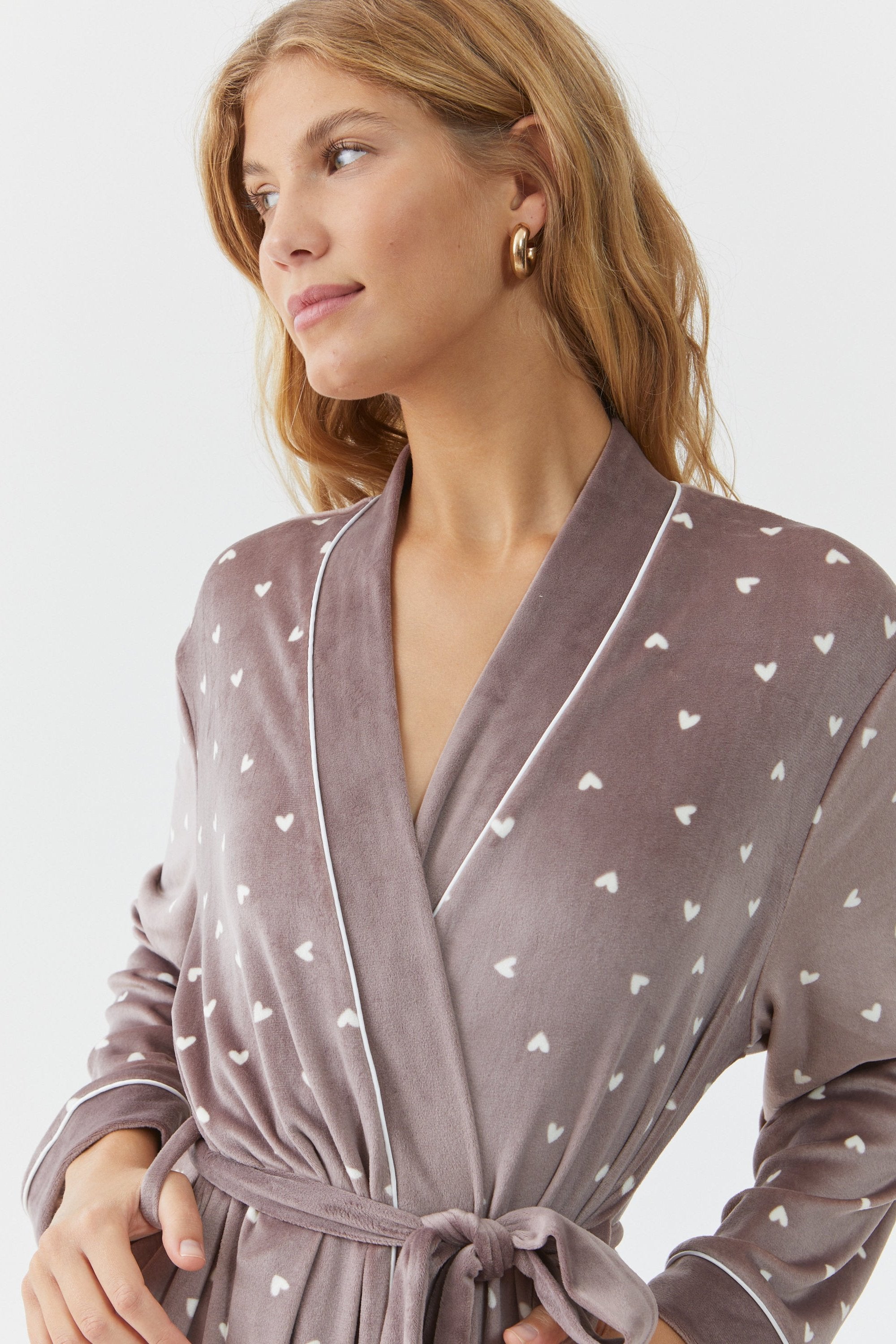 חלוק לבבות קטיפה