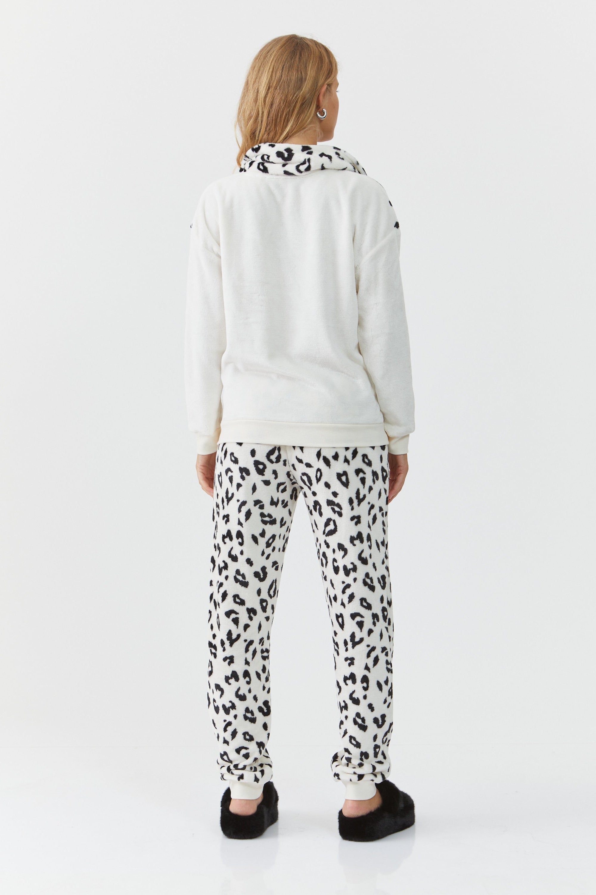 סט חליפת פנאי פלאפי טייגר