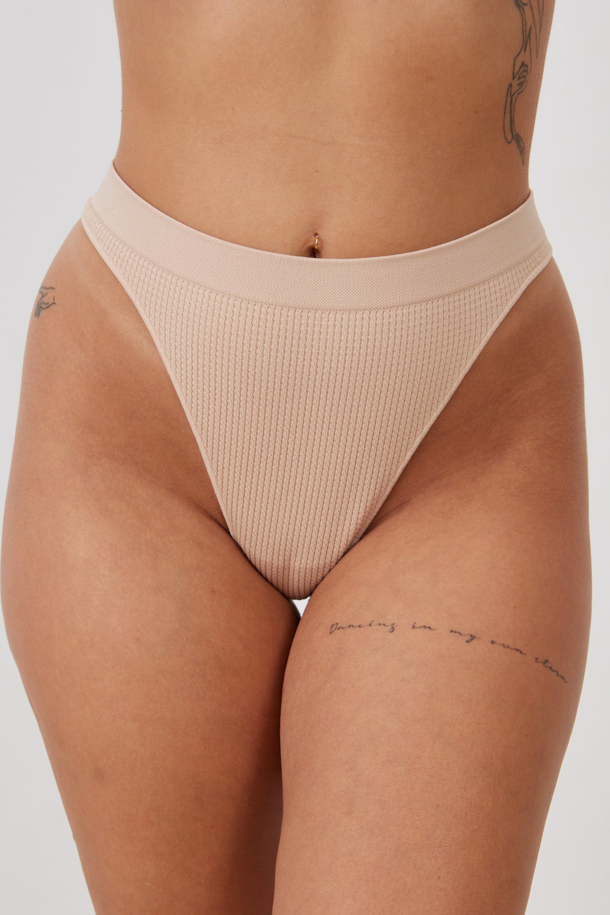 תחתון חוטיני וופל