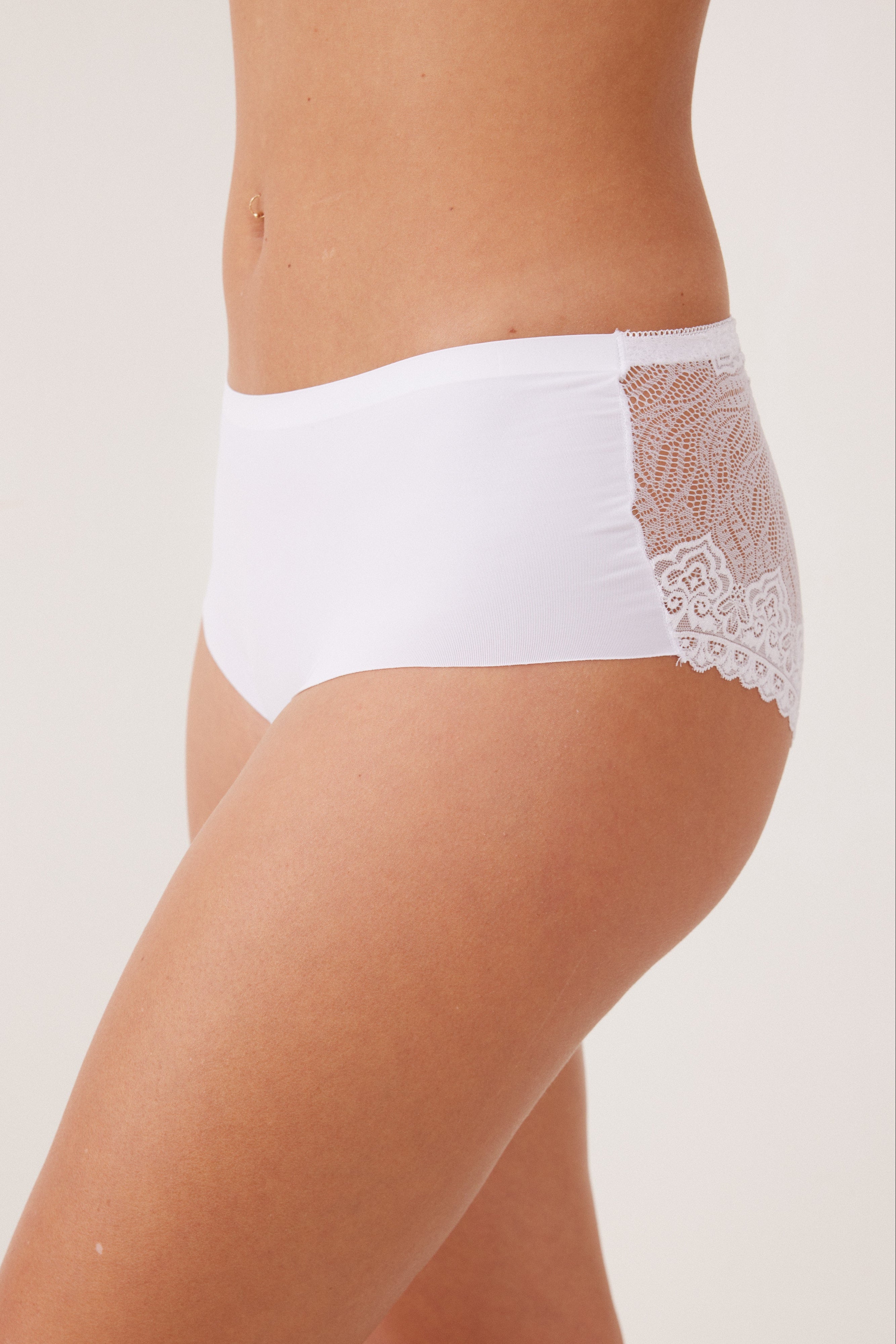 תחתון מקסי מיקרו ותחרה ROSE