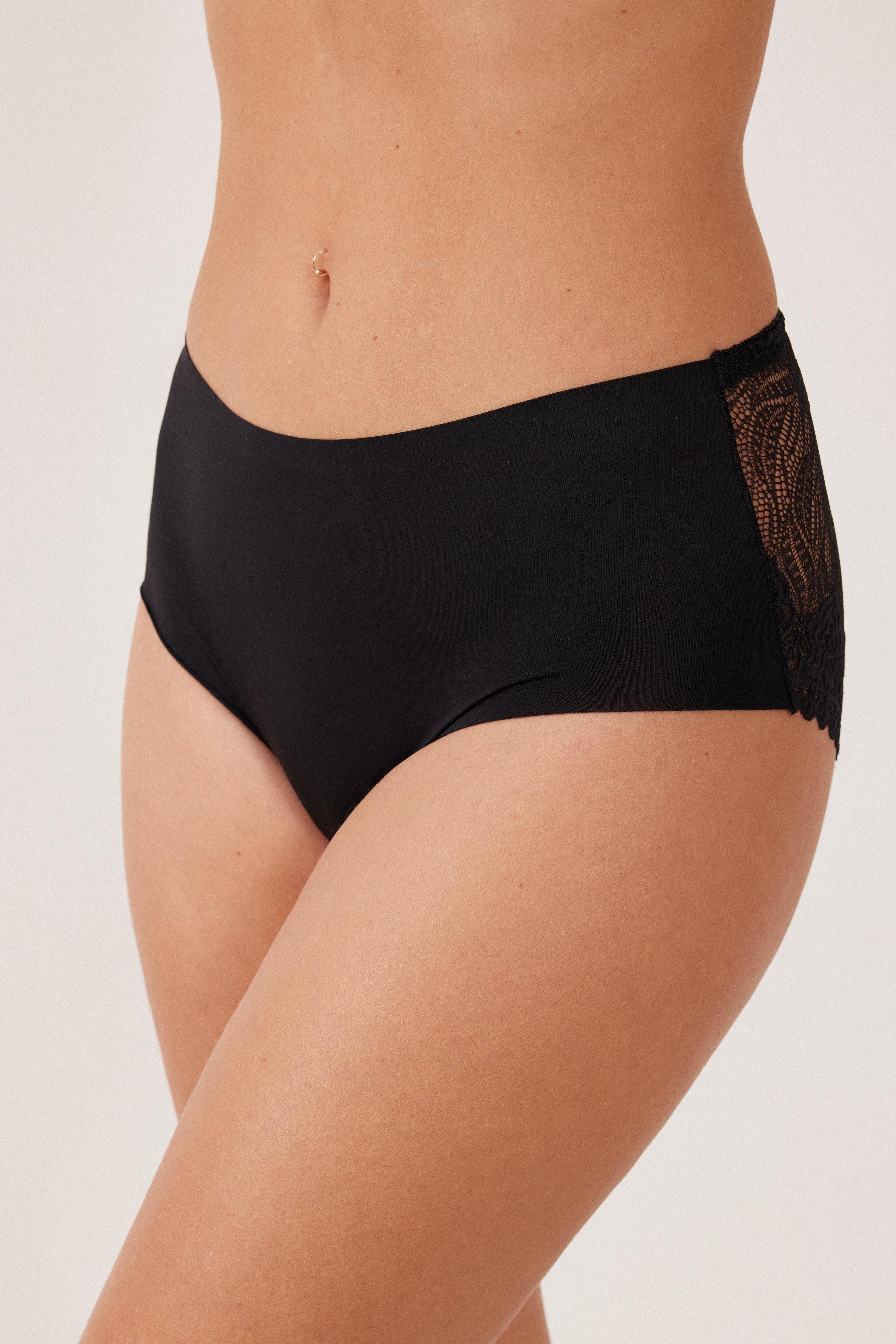 תחתון מקסי מיקרו ותחרה ROSE