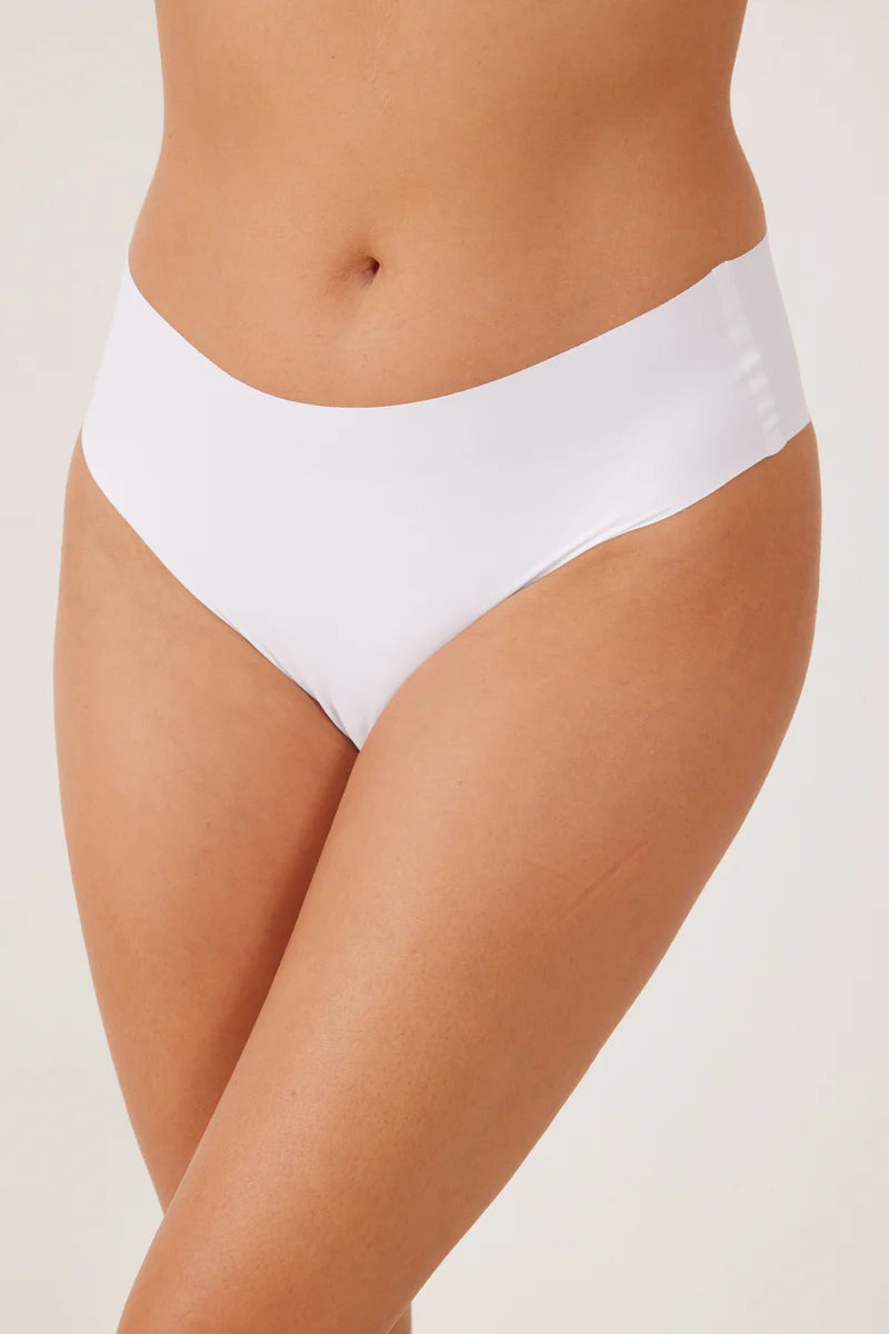 תחתון ברזילאי ללא תפר CLEAN CUT