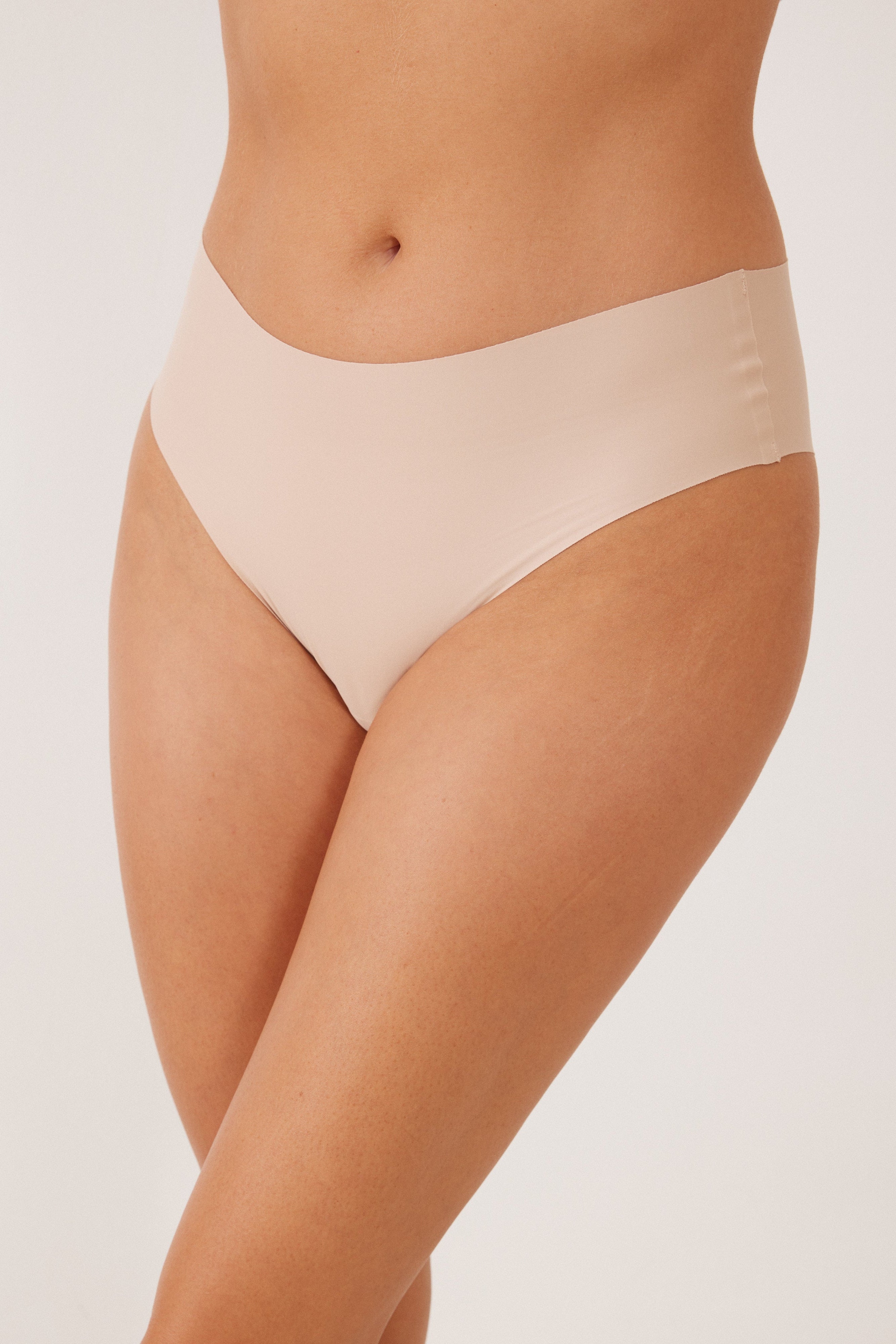 תחתון ברזילאי ללא תפר CLEAN CUT