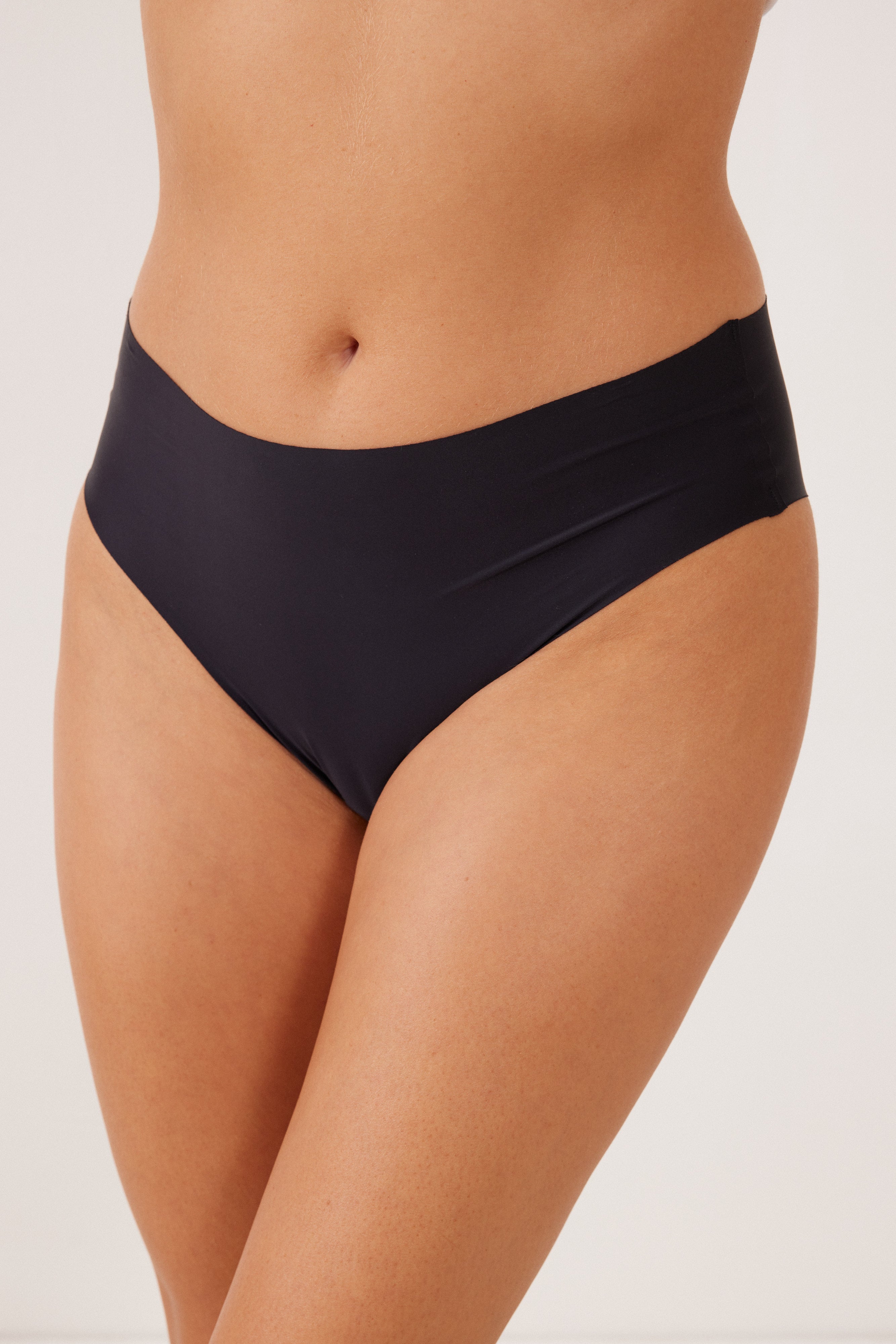 תחתון ברזילאי ללא תפר CLEAN CUT