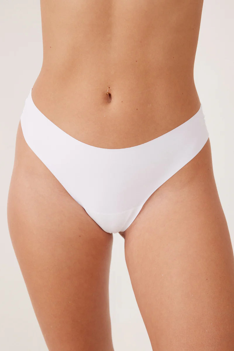 תחתון חוטיני ללא תפר CLEAN CUT