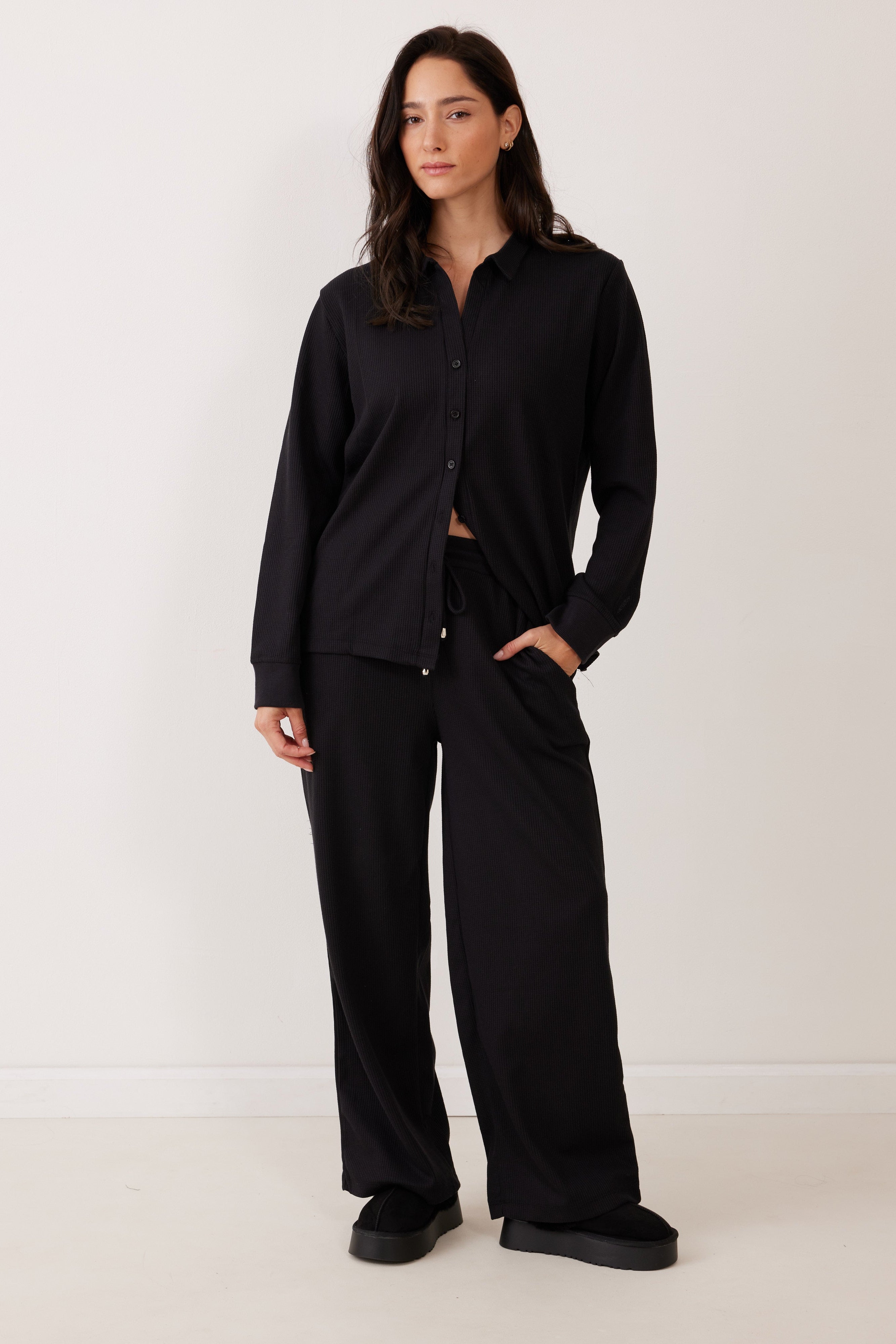 סט חליפת פנאי מכופתרת וואפל