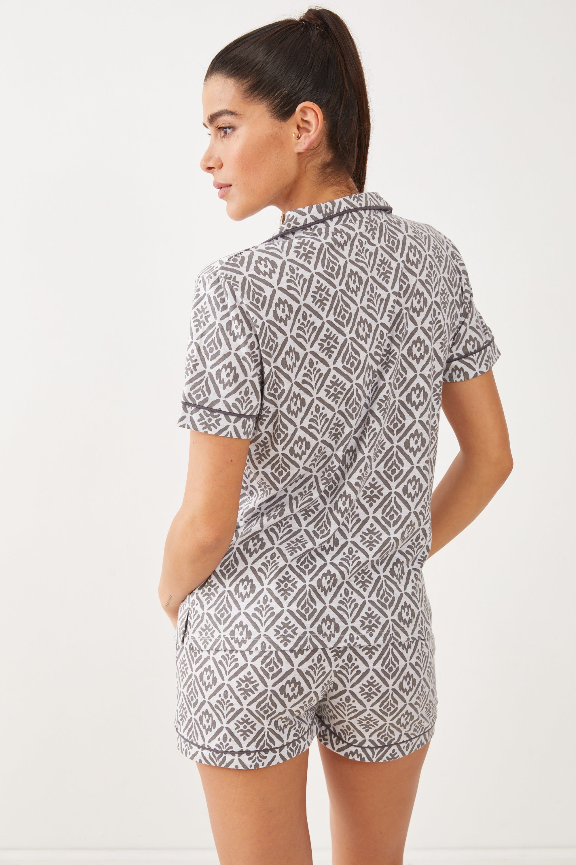 סט פיג'מה מכופתרת קצרה כותנה- משולשים