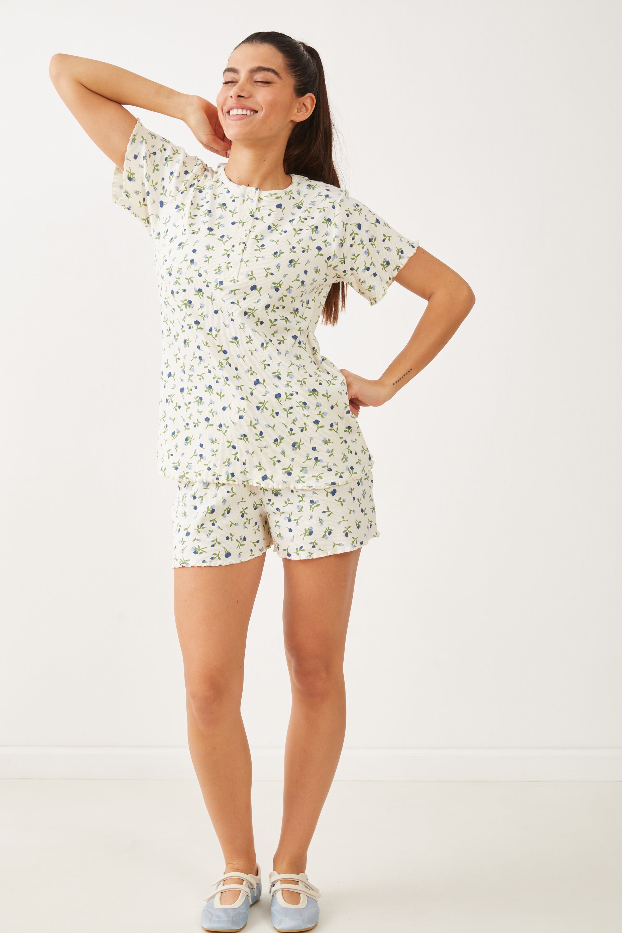 סט פיג'מה קצרה ריב עלים