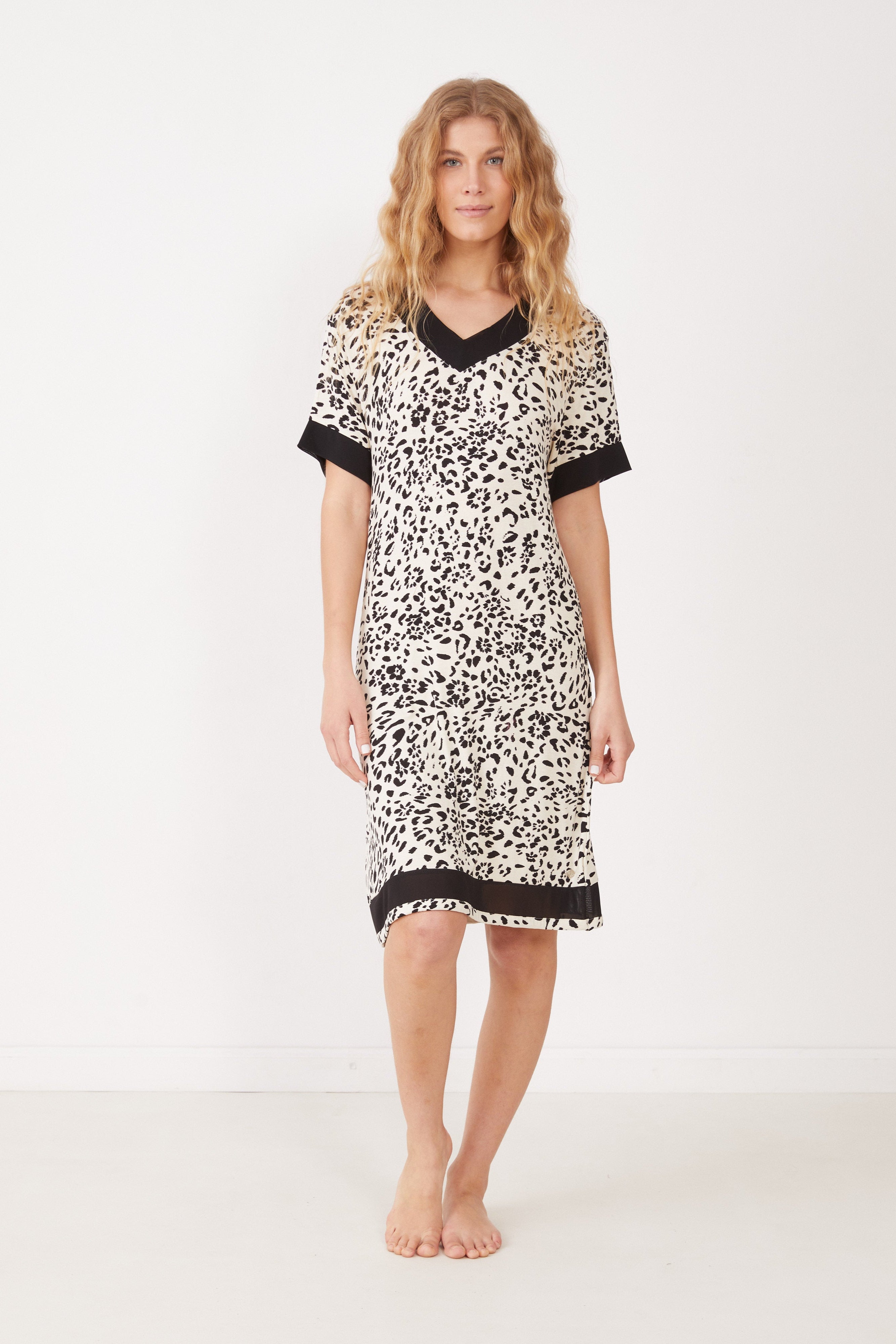 כותונת מנומרת ויסקוזה שרוול קצר