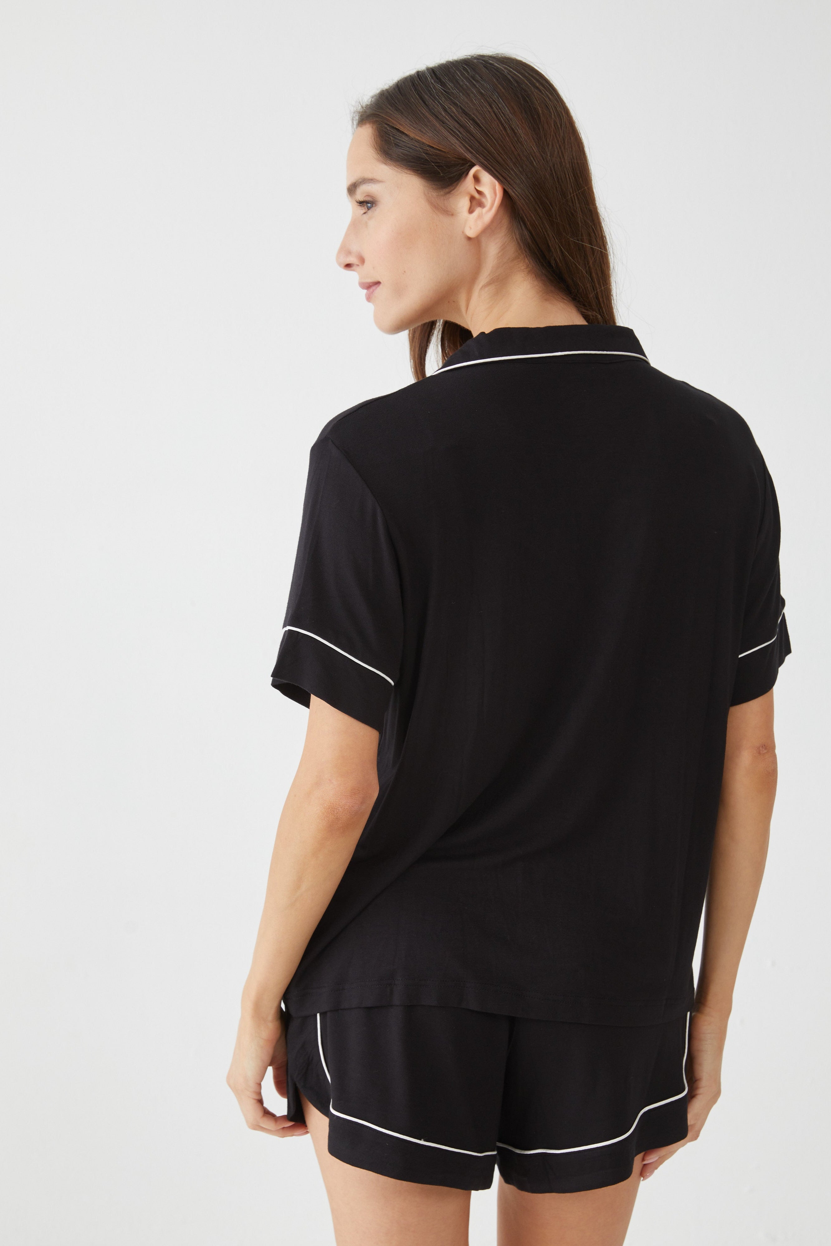 סט פיג'מה מכופתרת קצרה