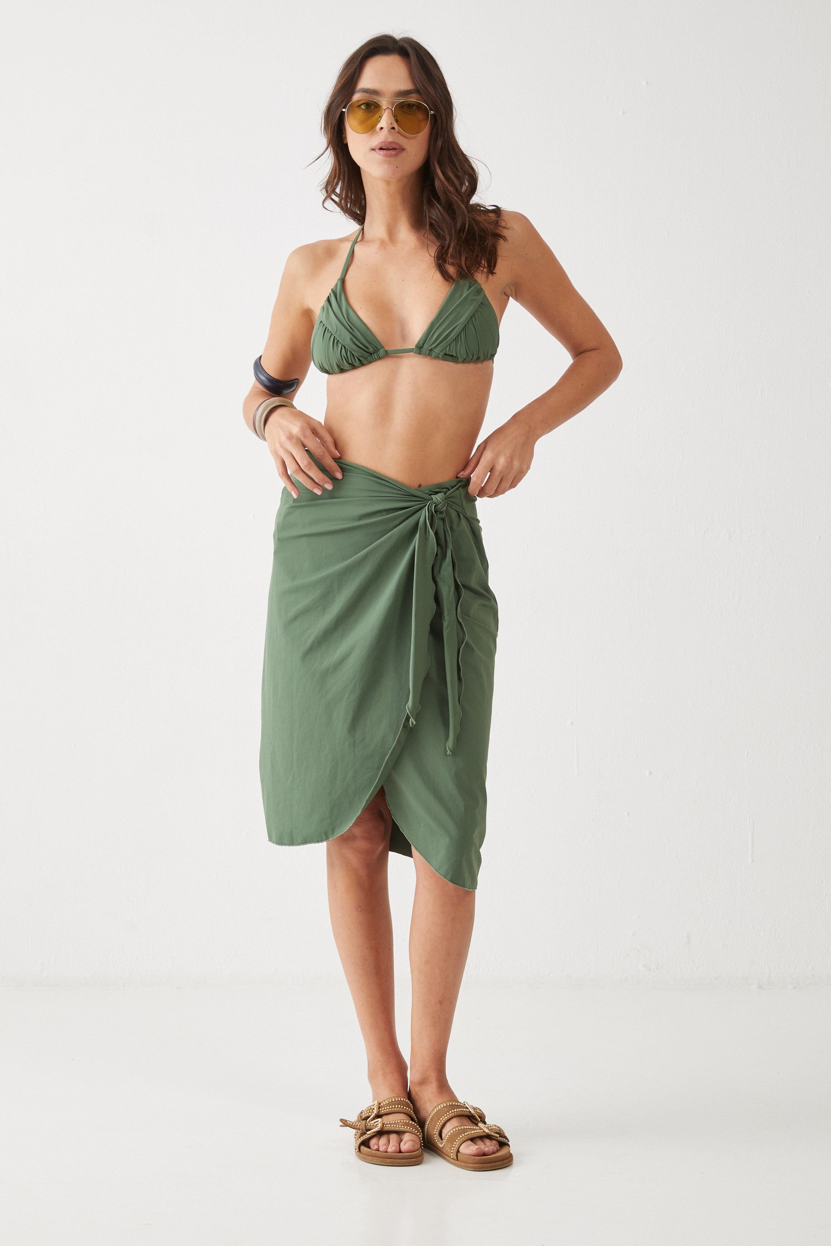 חזיית משולשים כיווצים