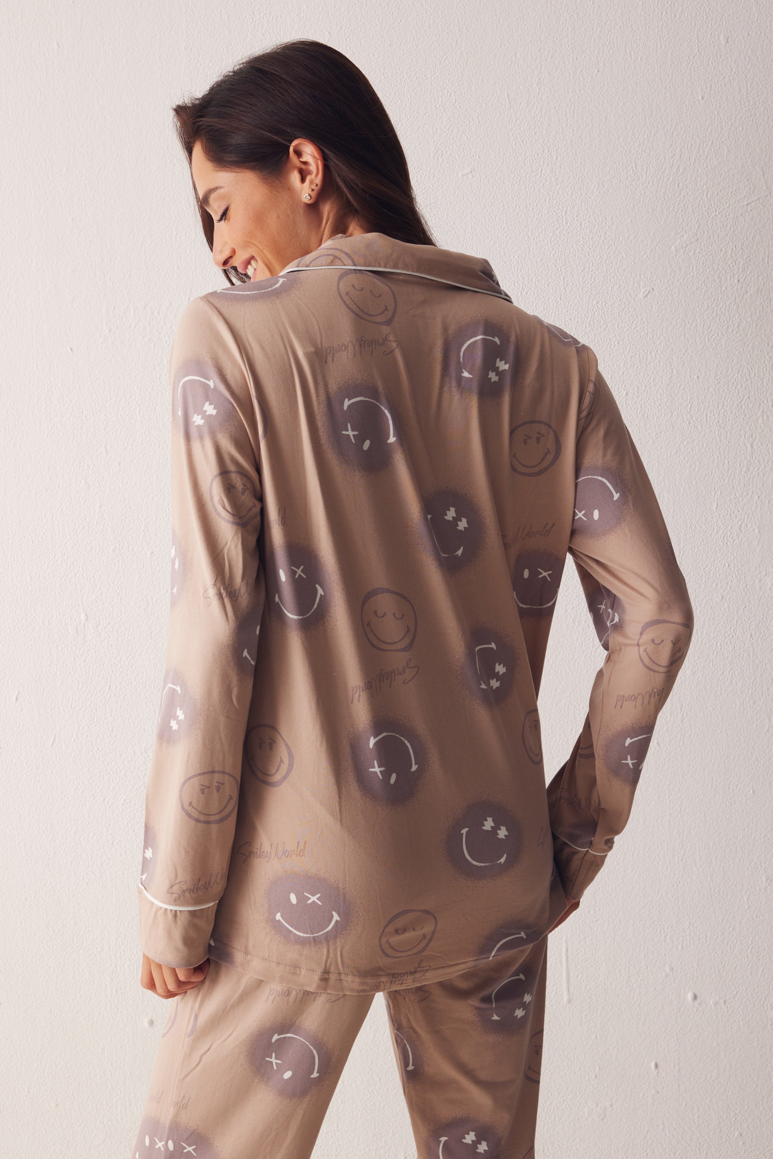 פיג'מה מכופתרת סמיילי יאמי