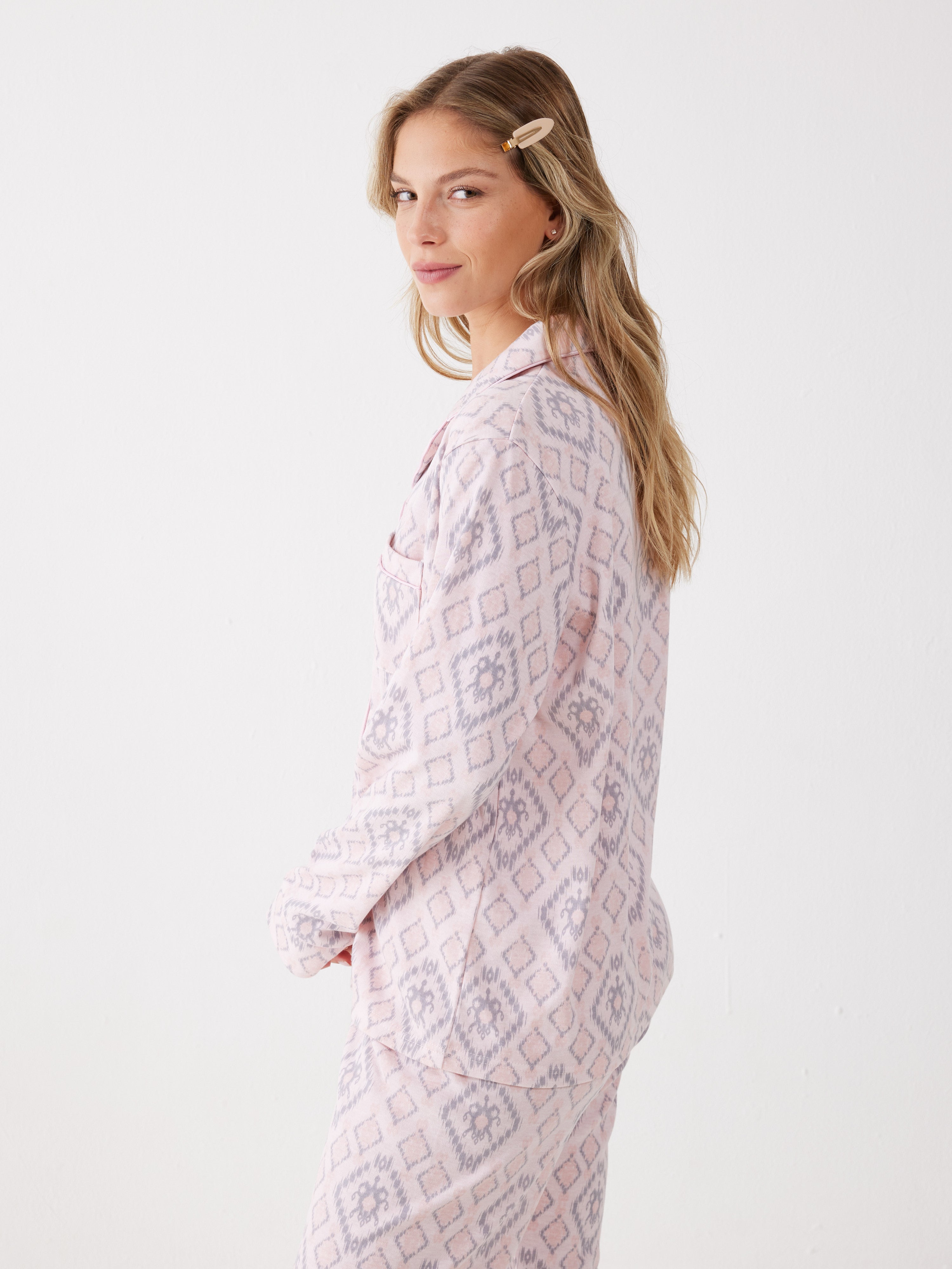 פיג'מה אינטרלוק מכופתרת