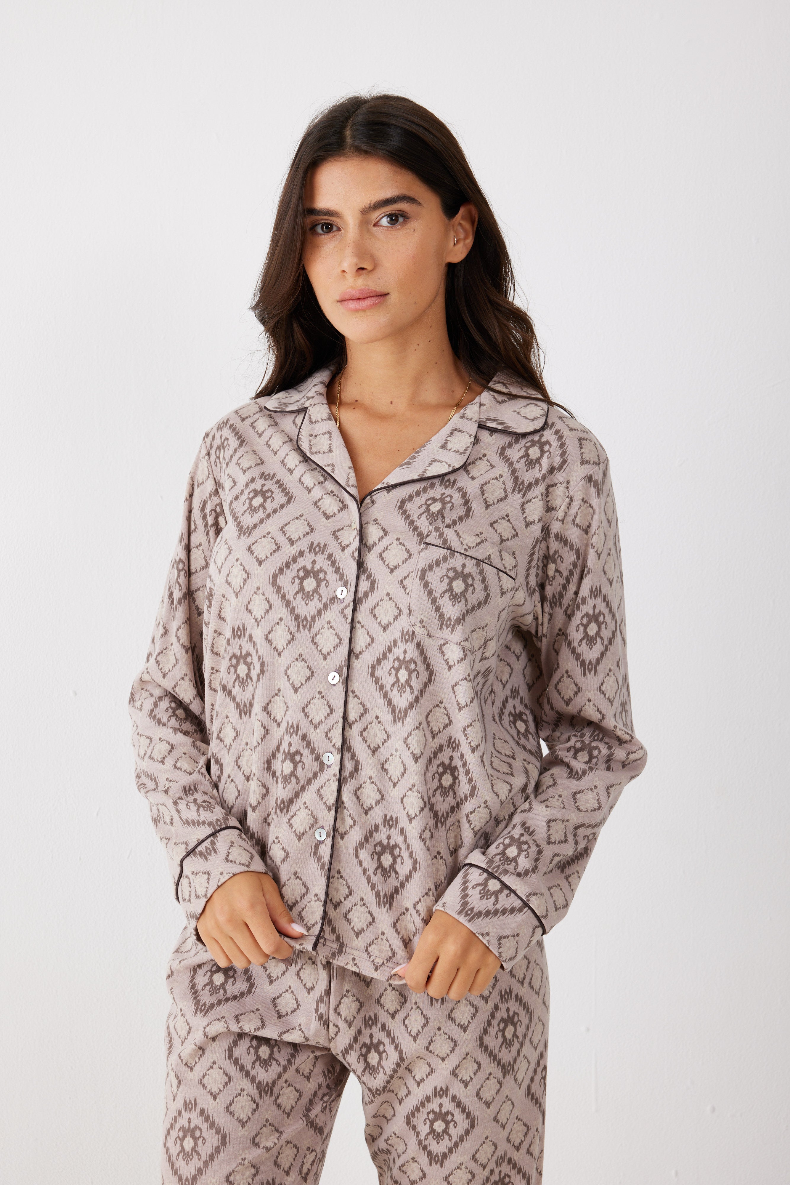 פיג'מה אינטרלוק מכופתרת