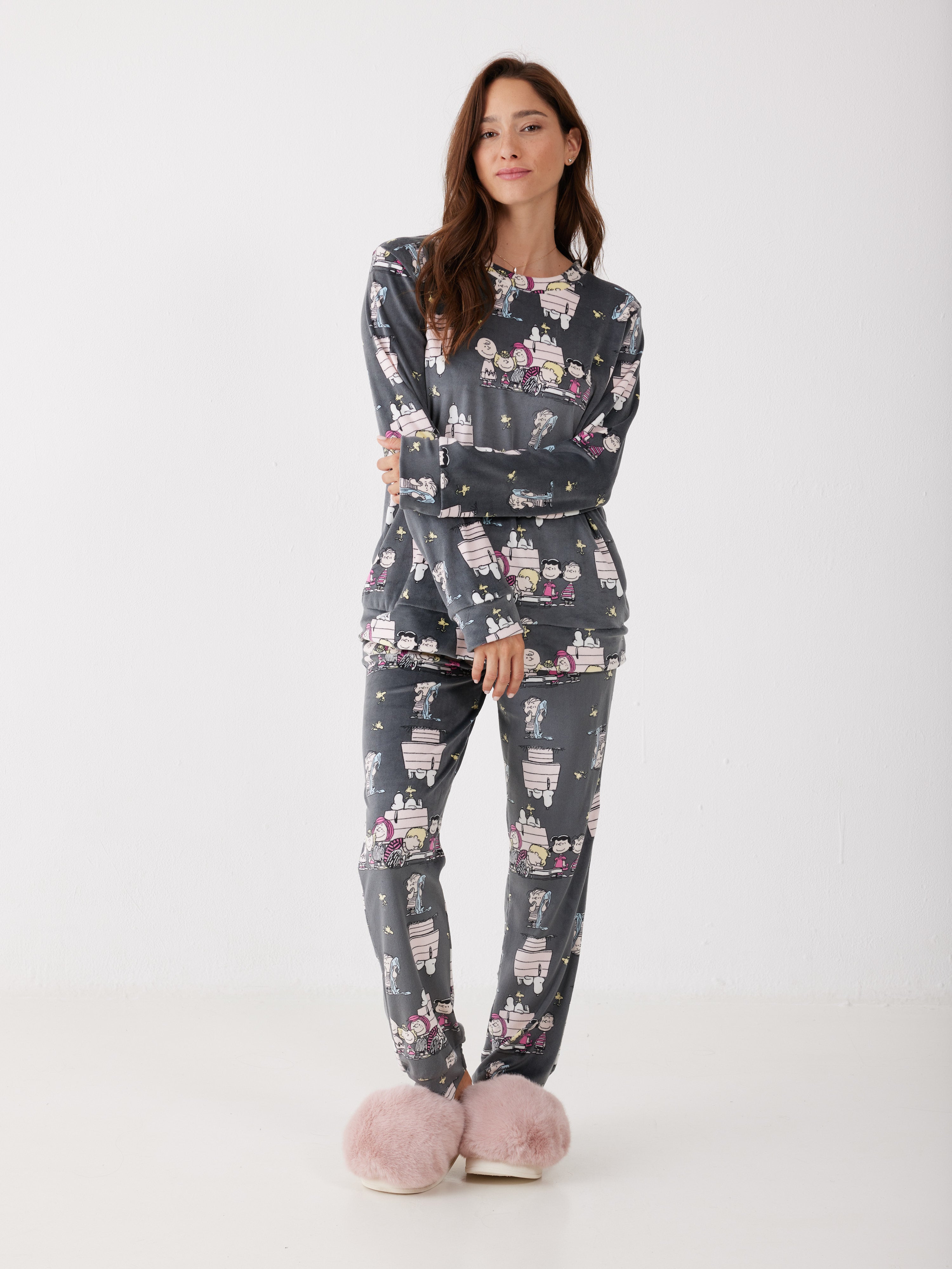 פיג'מה סנופי קטיפה