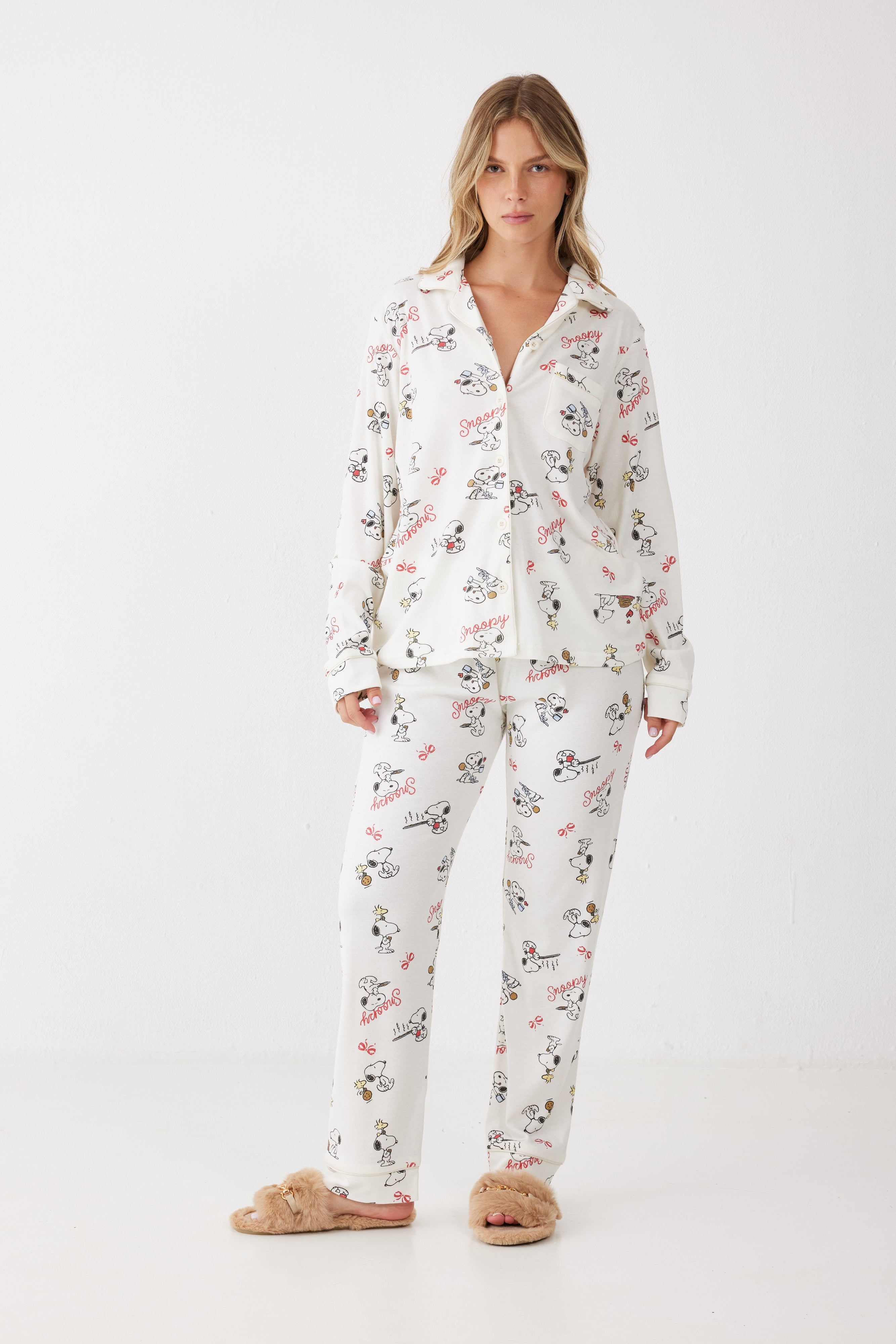 פיג'מה סנופי מכופתרת אינטרלוק
