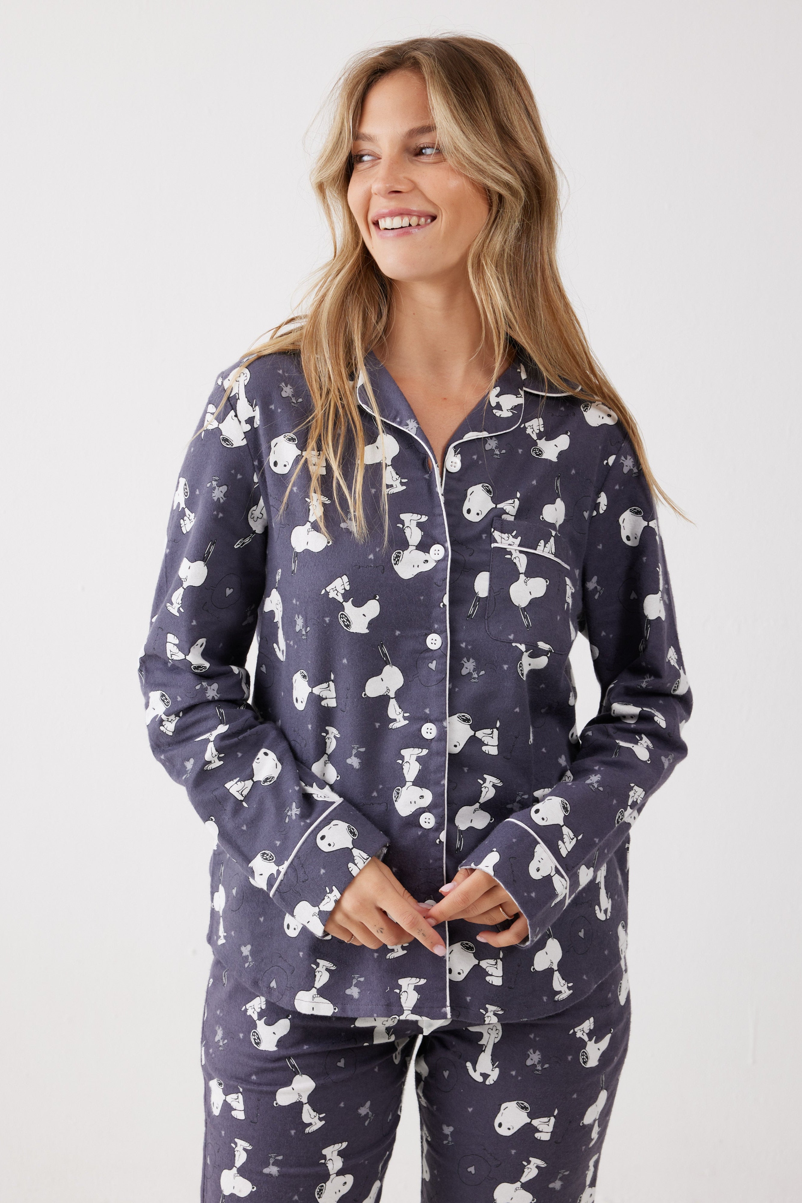 פיג'מה סנופי מכופתרת