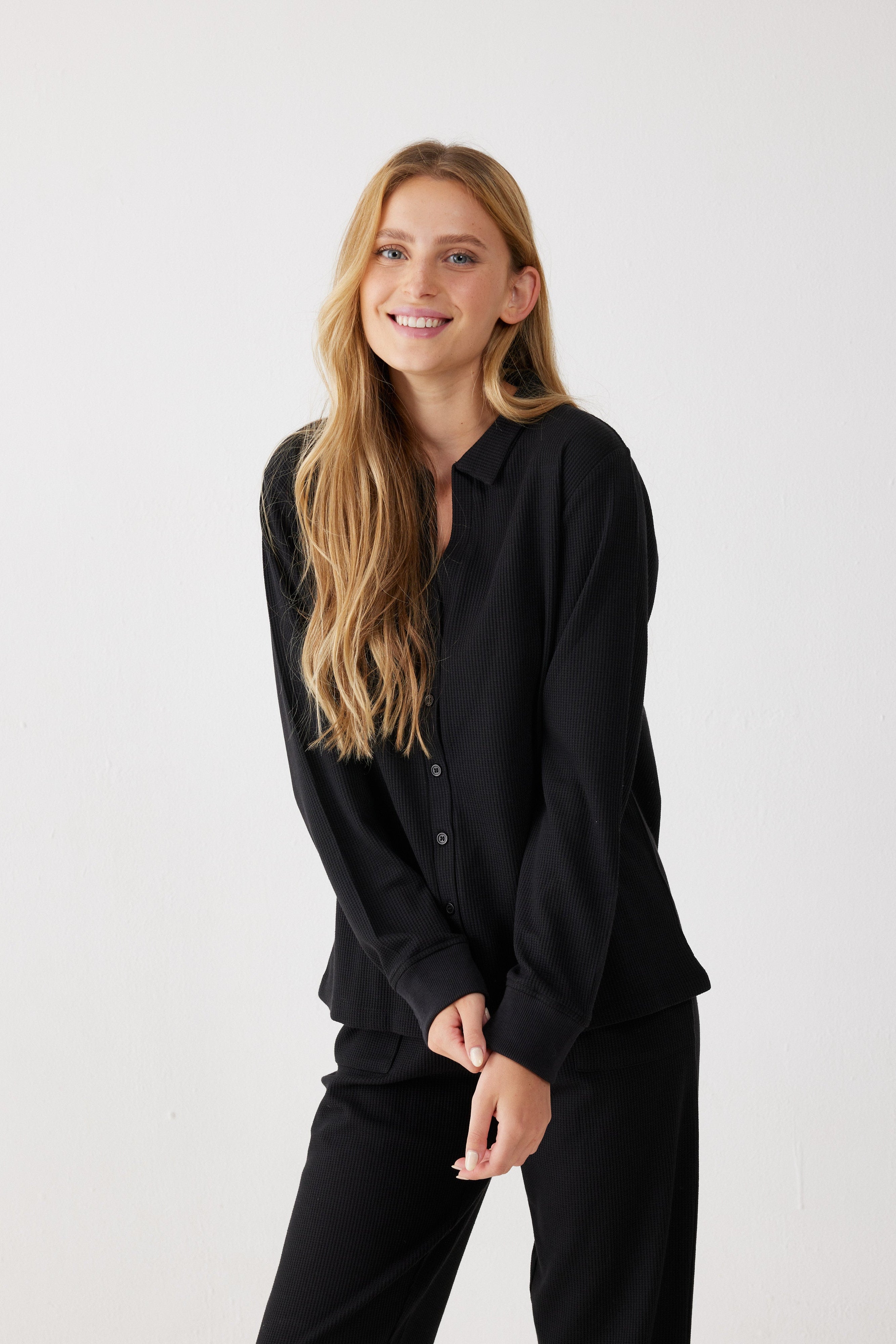 סט חליפת פנאי מכופתרת וואפל