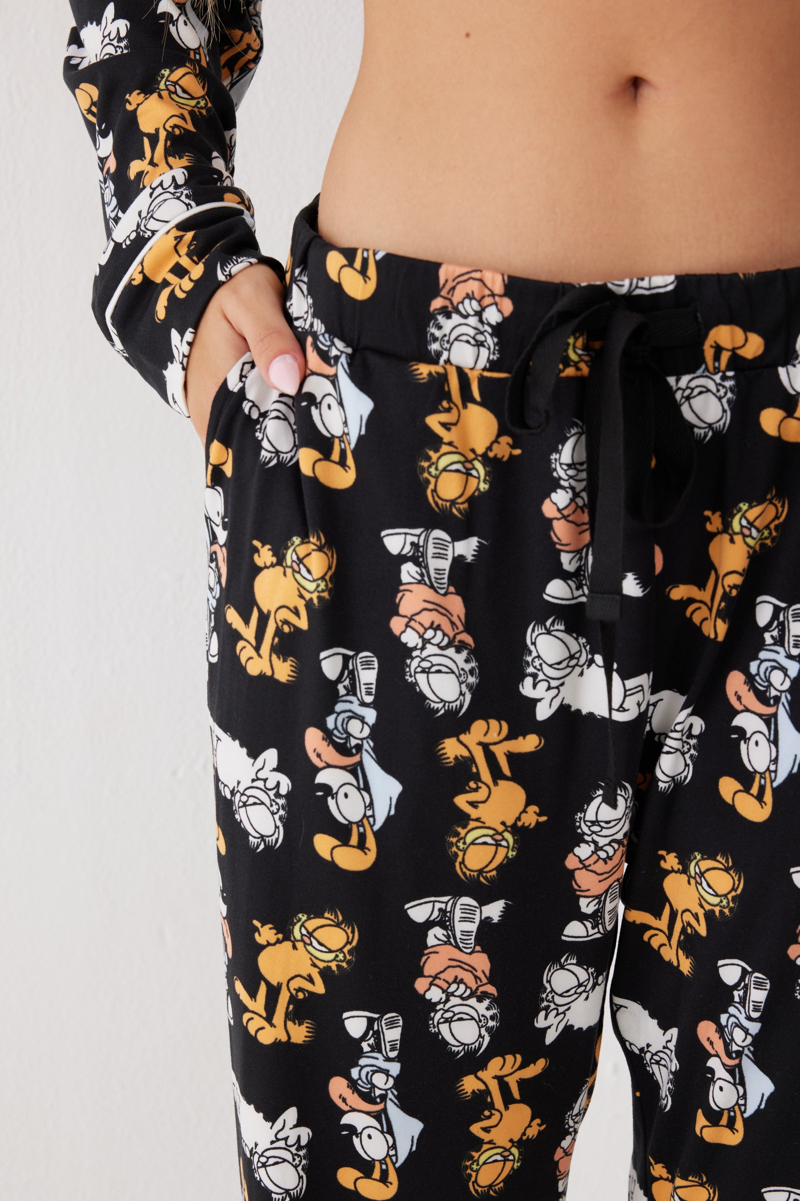 פיג'מה מכופתרת גארפילד יאמי