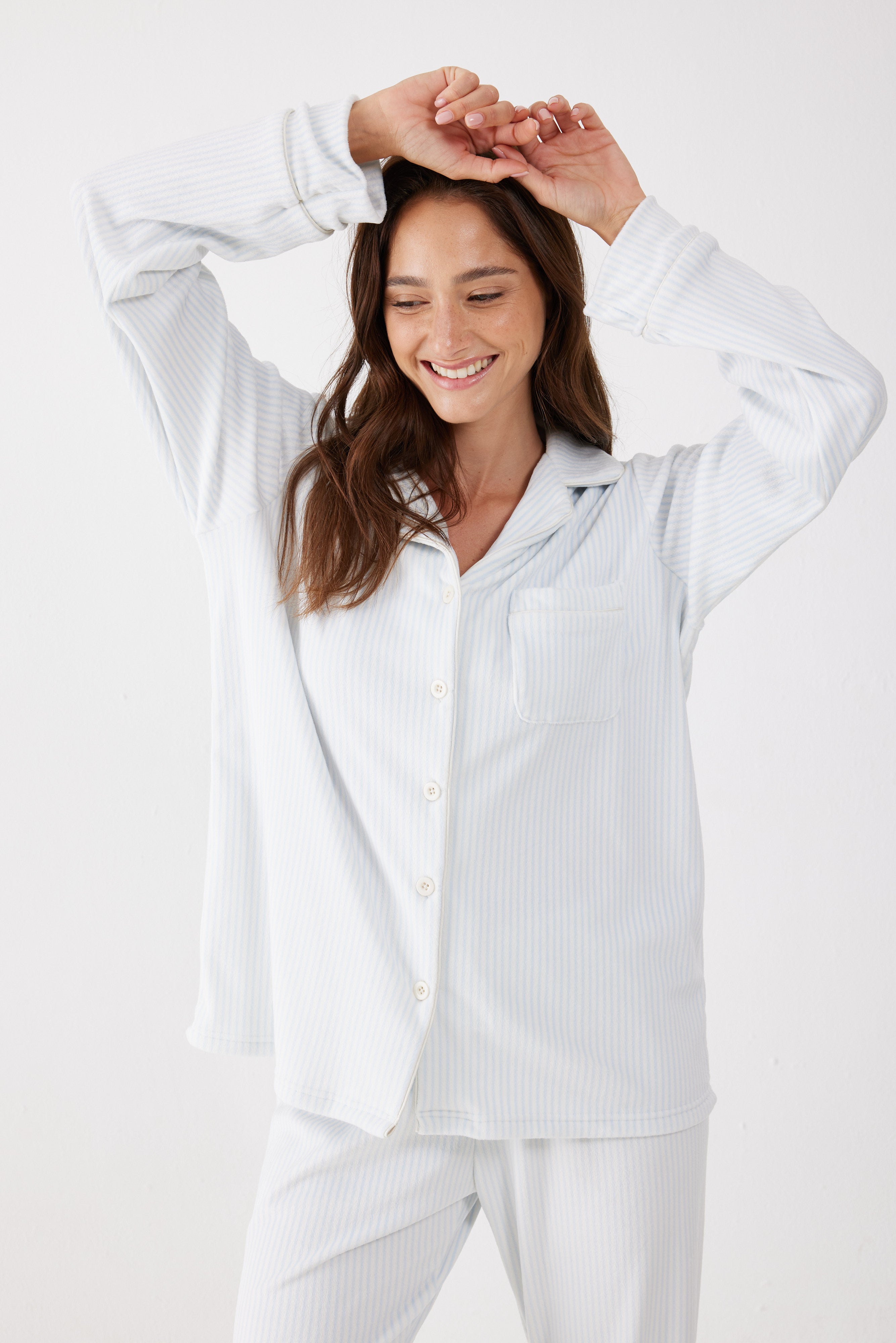 פיג'מה קטיפה מכופתרת פסים