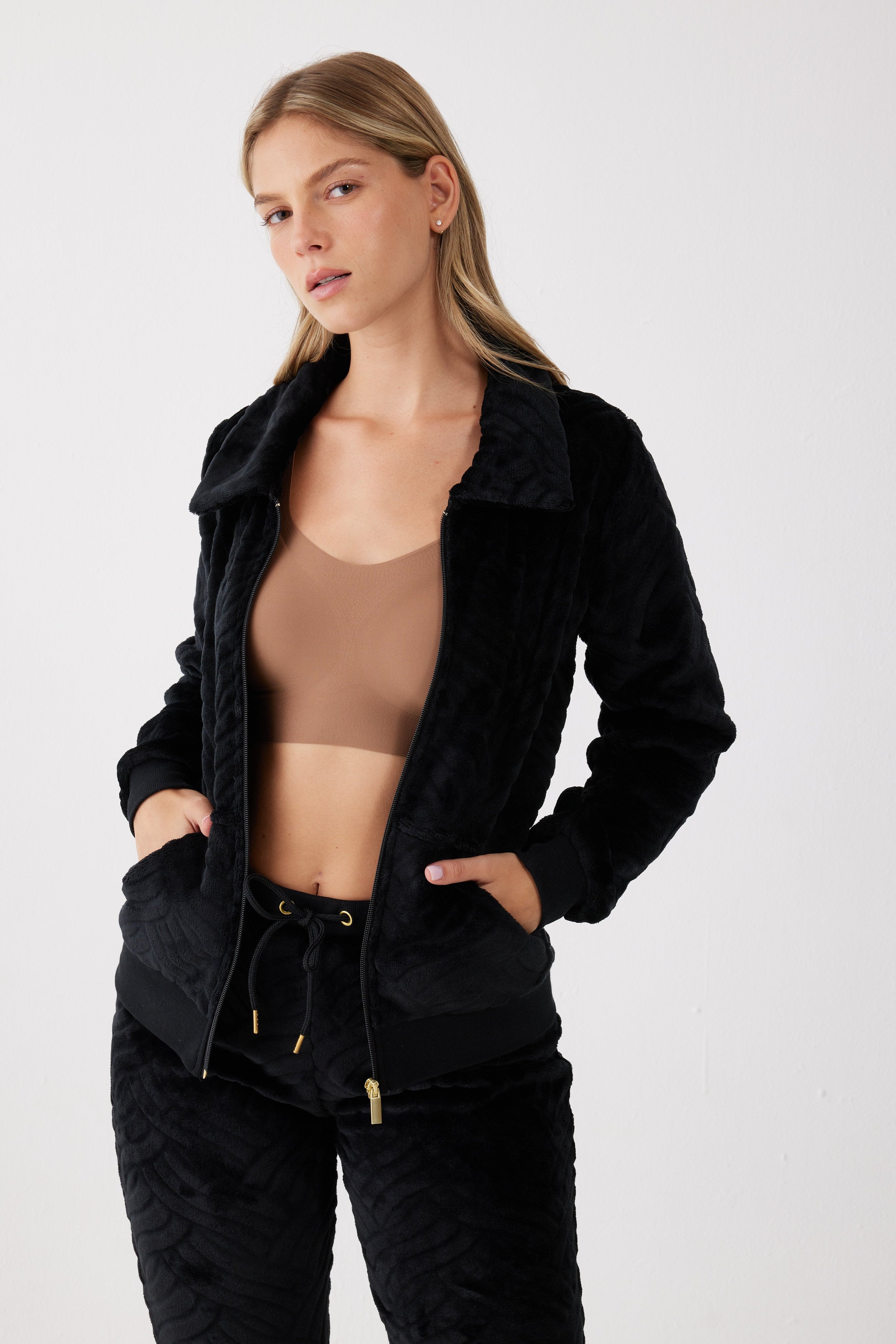 סט חליפת פנאי פלאפי