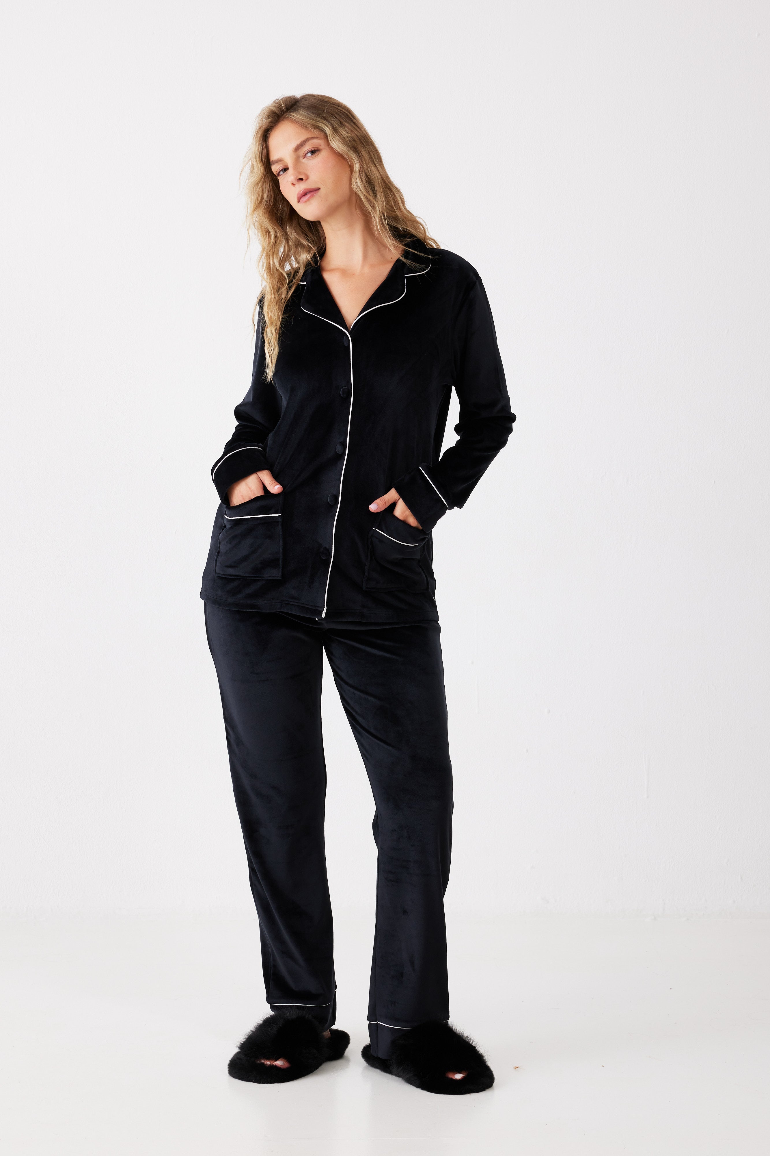 סט חליפה מכופתרת פספול קטיפה