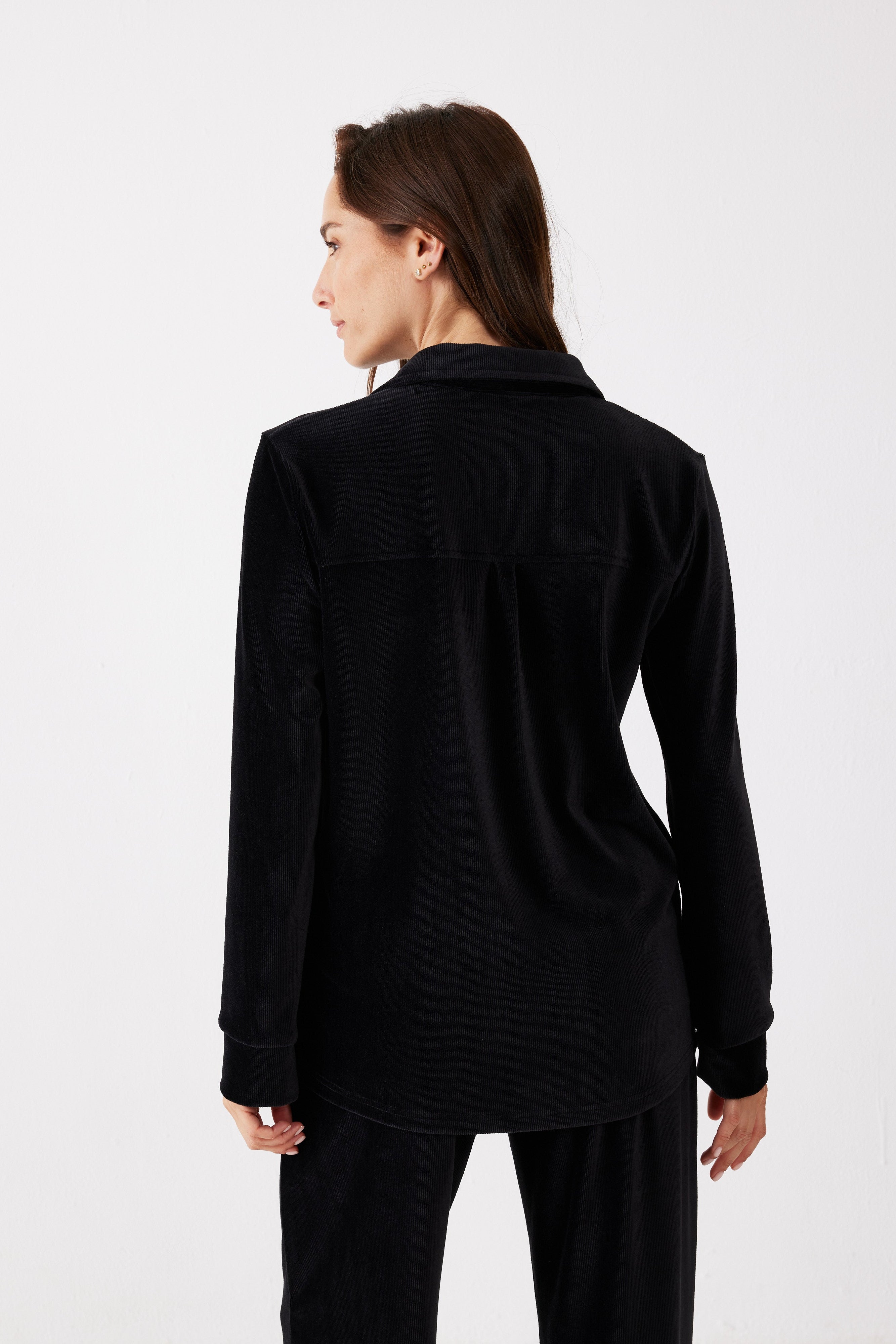 חליפת פנאי מכופתרת פסים קטיפה