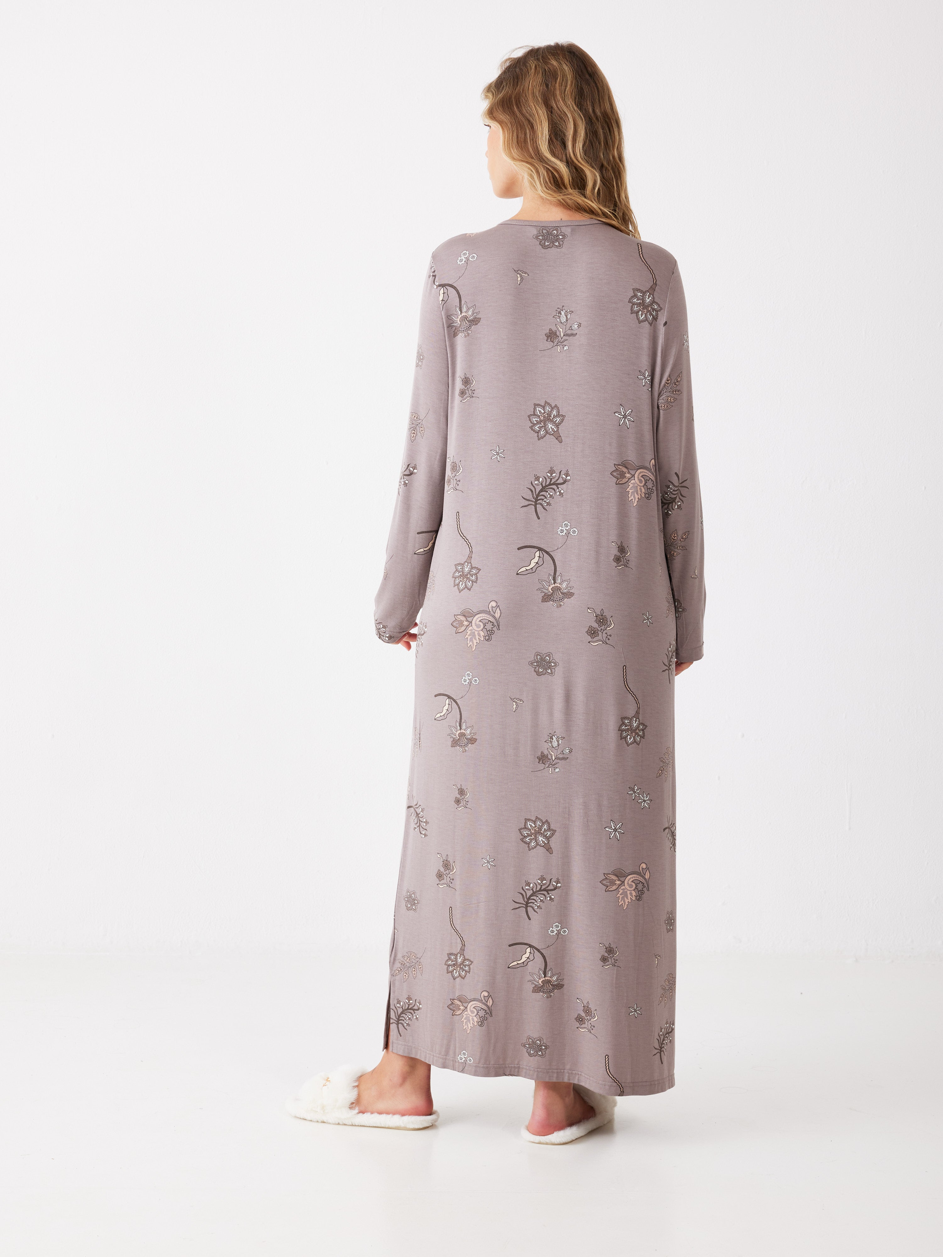 כותונת לילה פרחונית