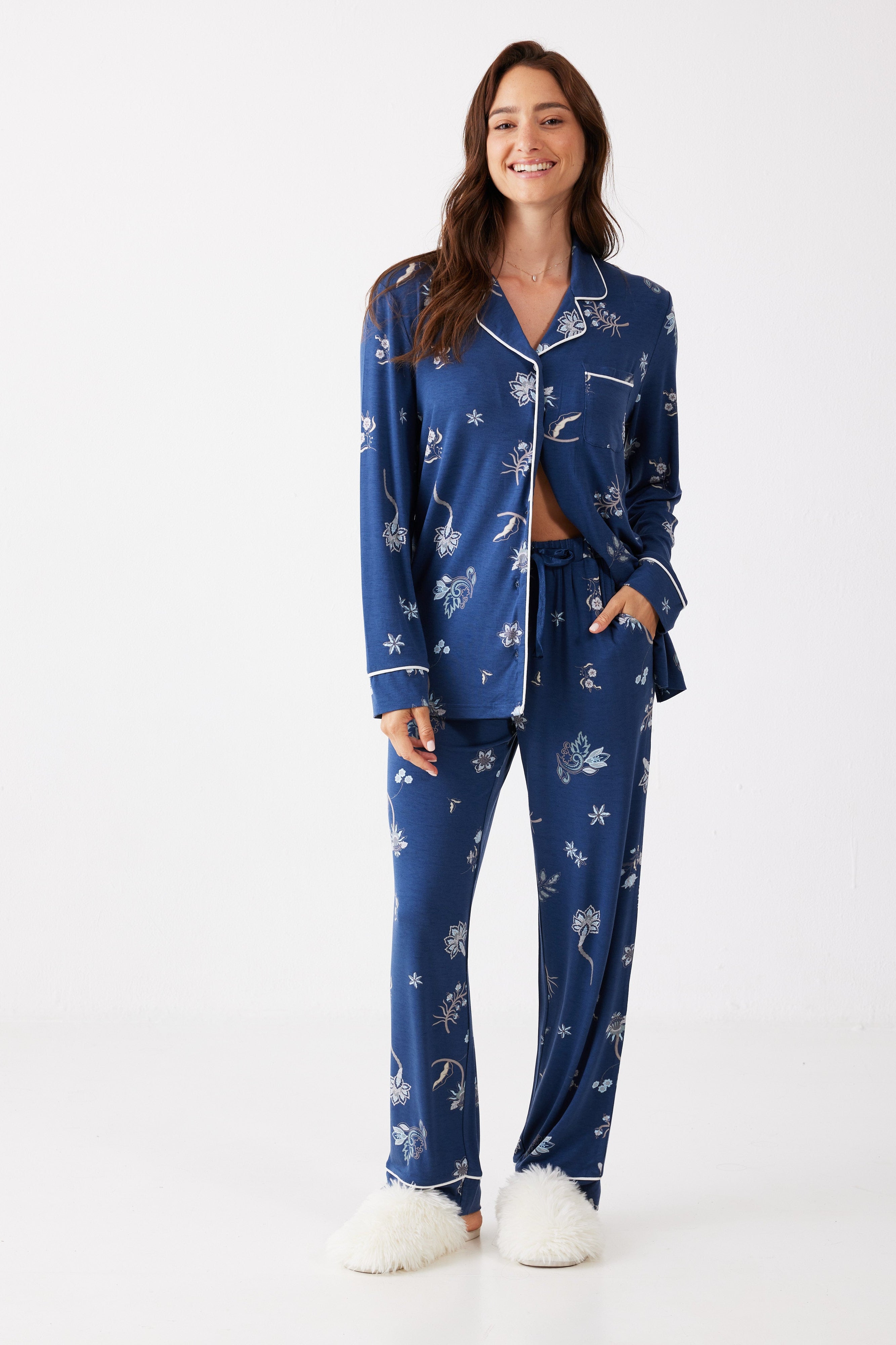 פיג'מה פרחונית מכופתרת ויסקוזה