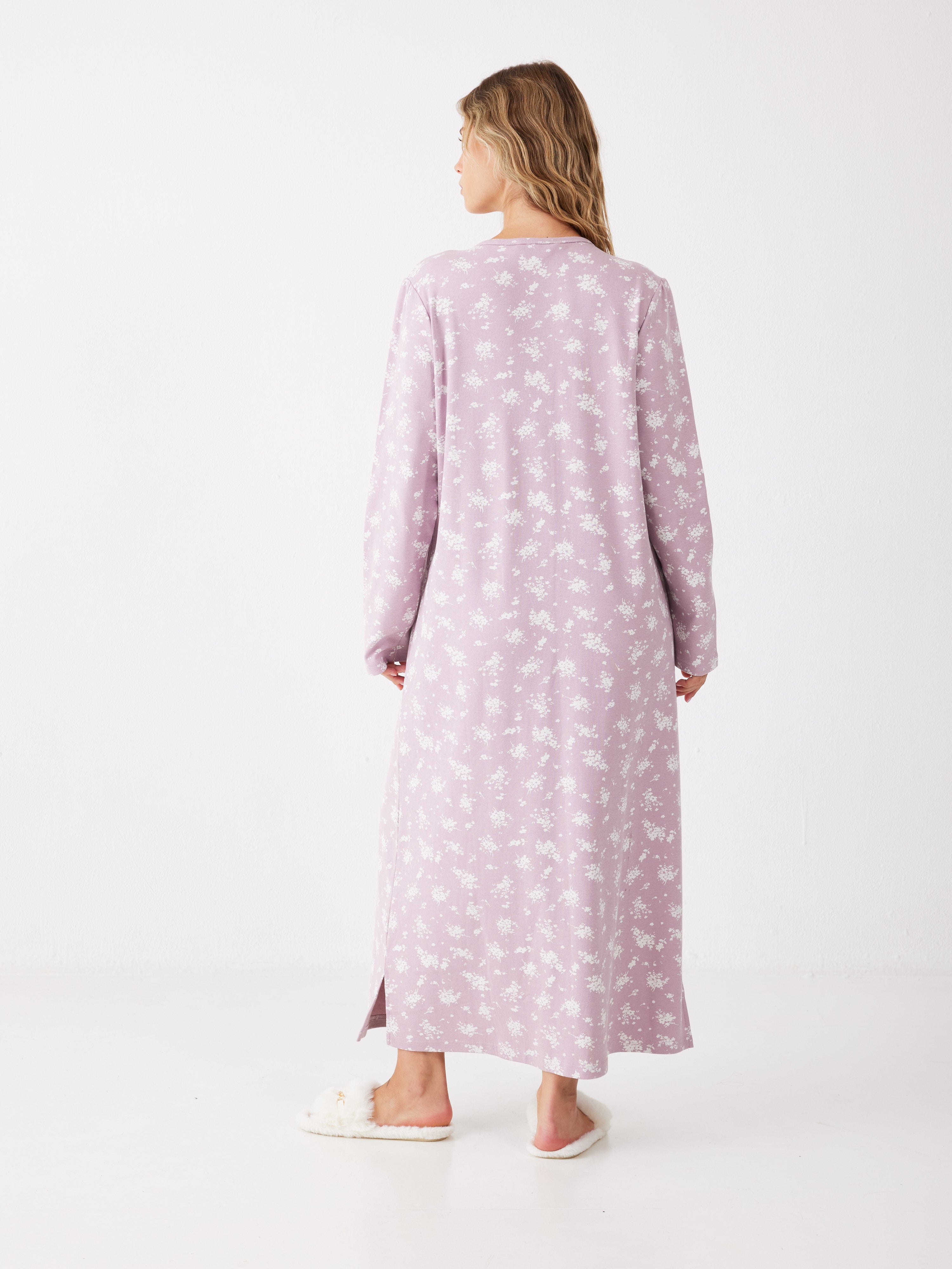 כותונת לילה פרחונית