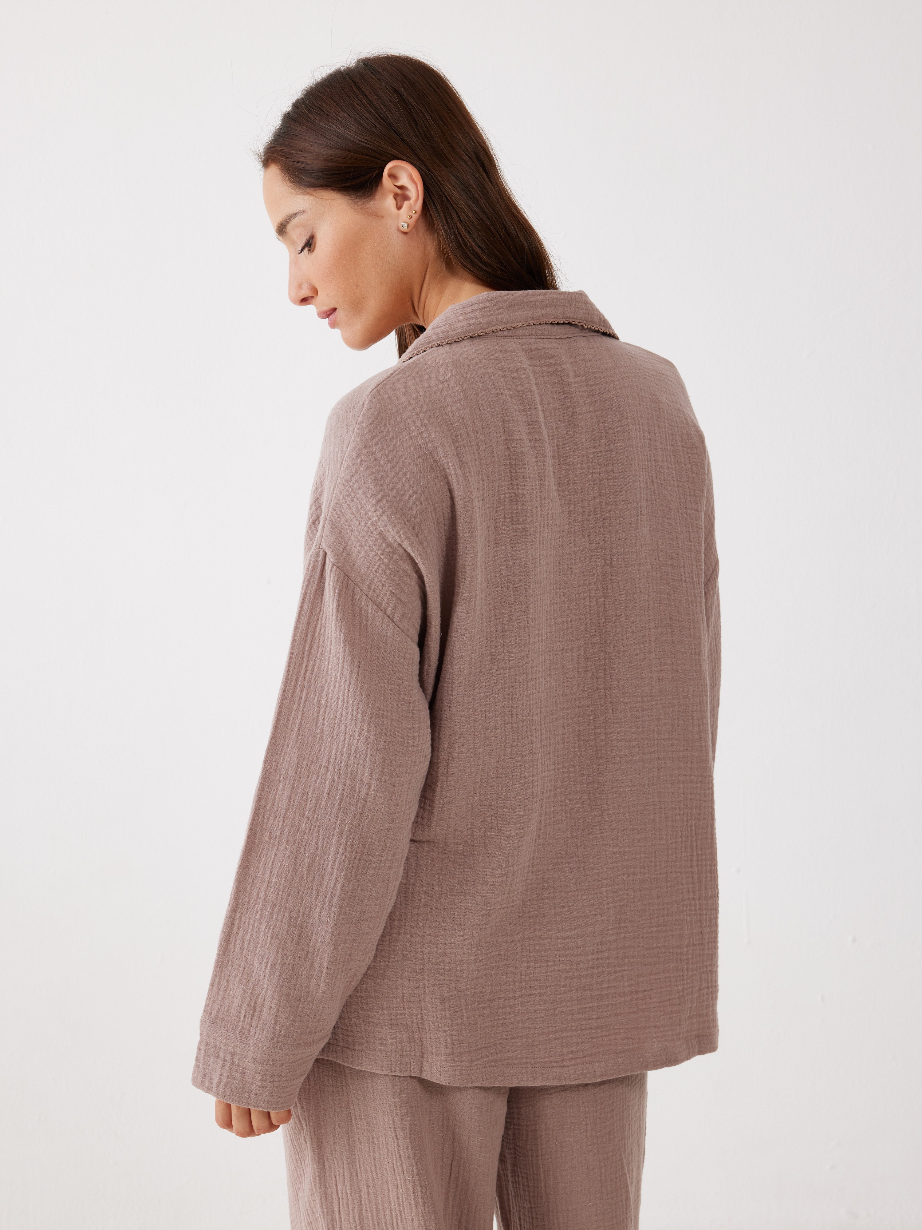 חליפת פנאי מכופתרת טטרה