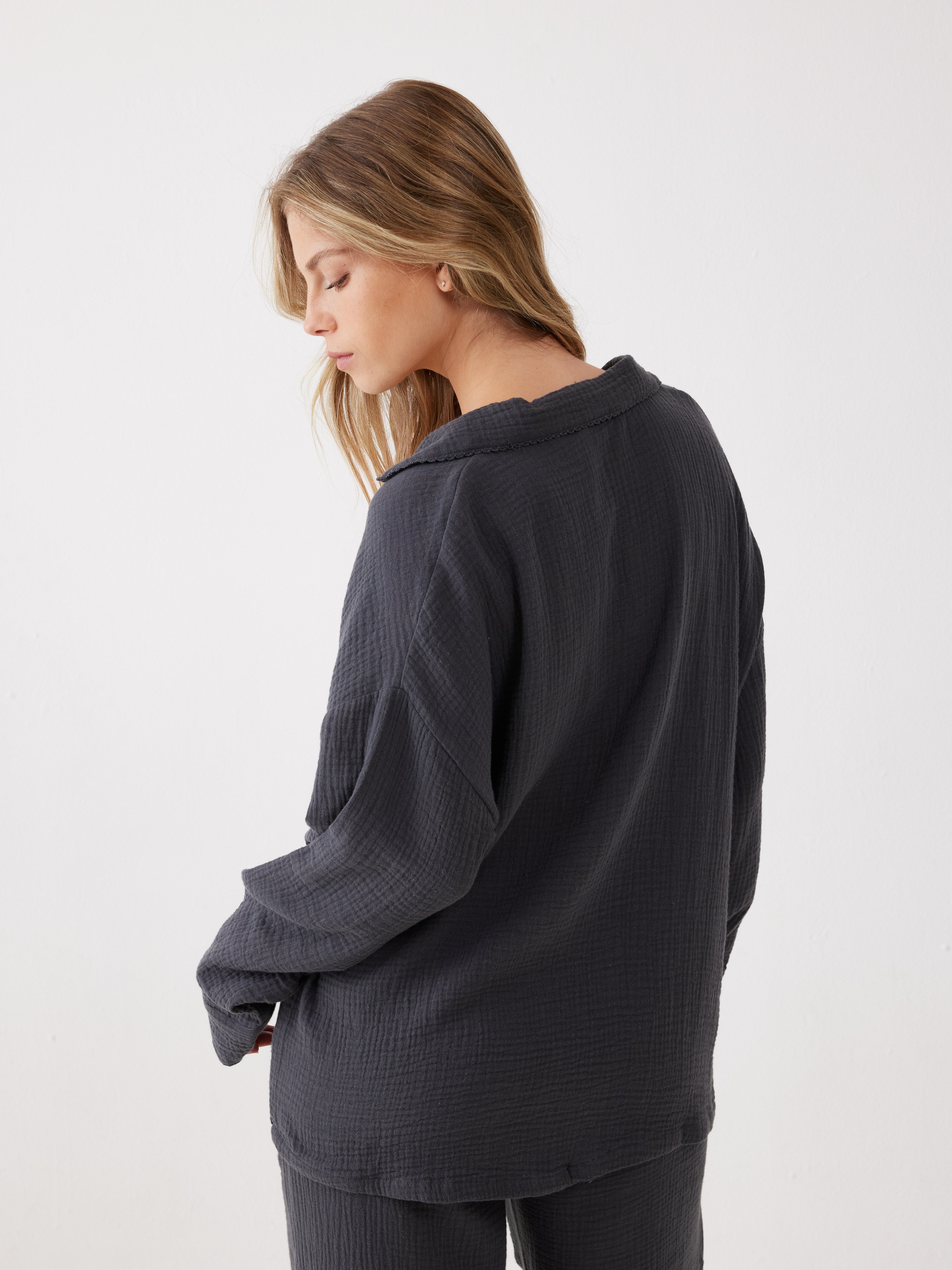 חליפת פנאי מכופתרת טטרה