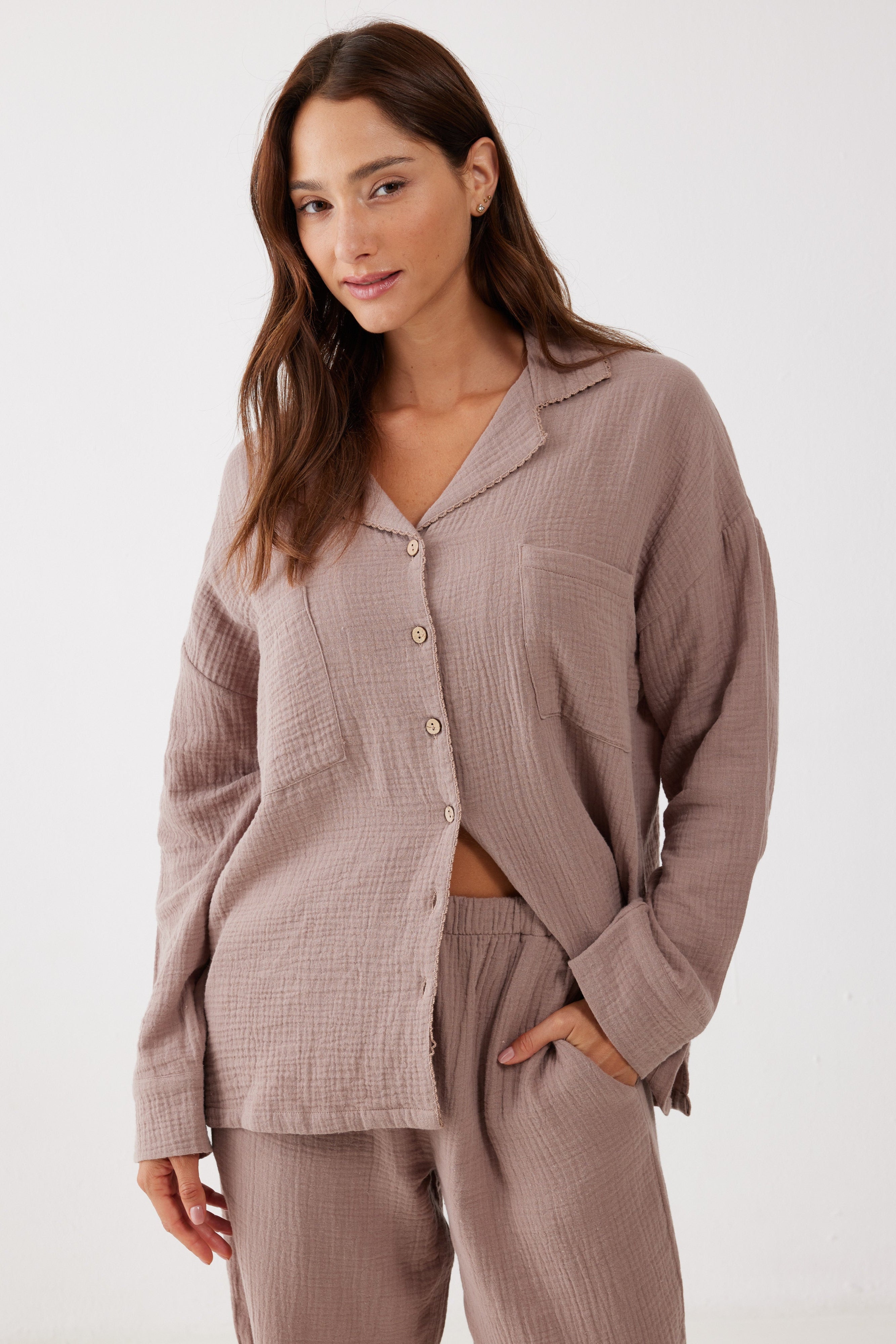 חליפת פנאי מכופתרת טטרה