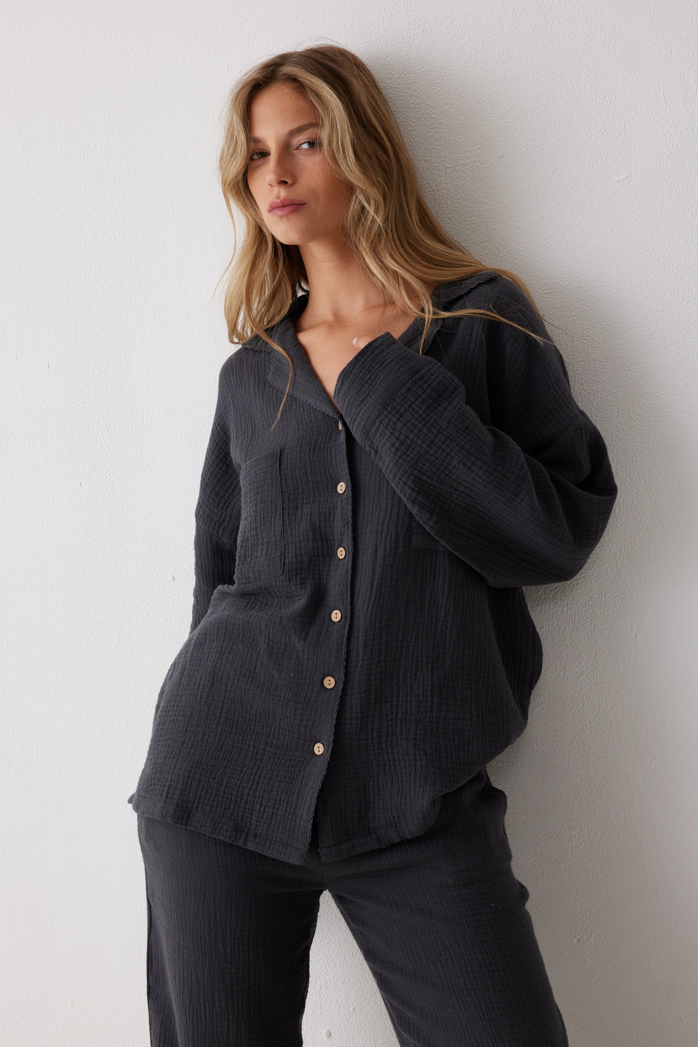 חליפת פנאי מכופתרת טטרה