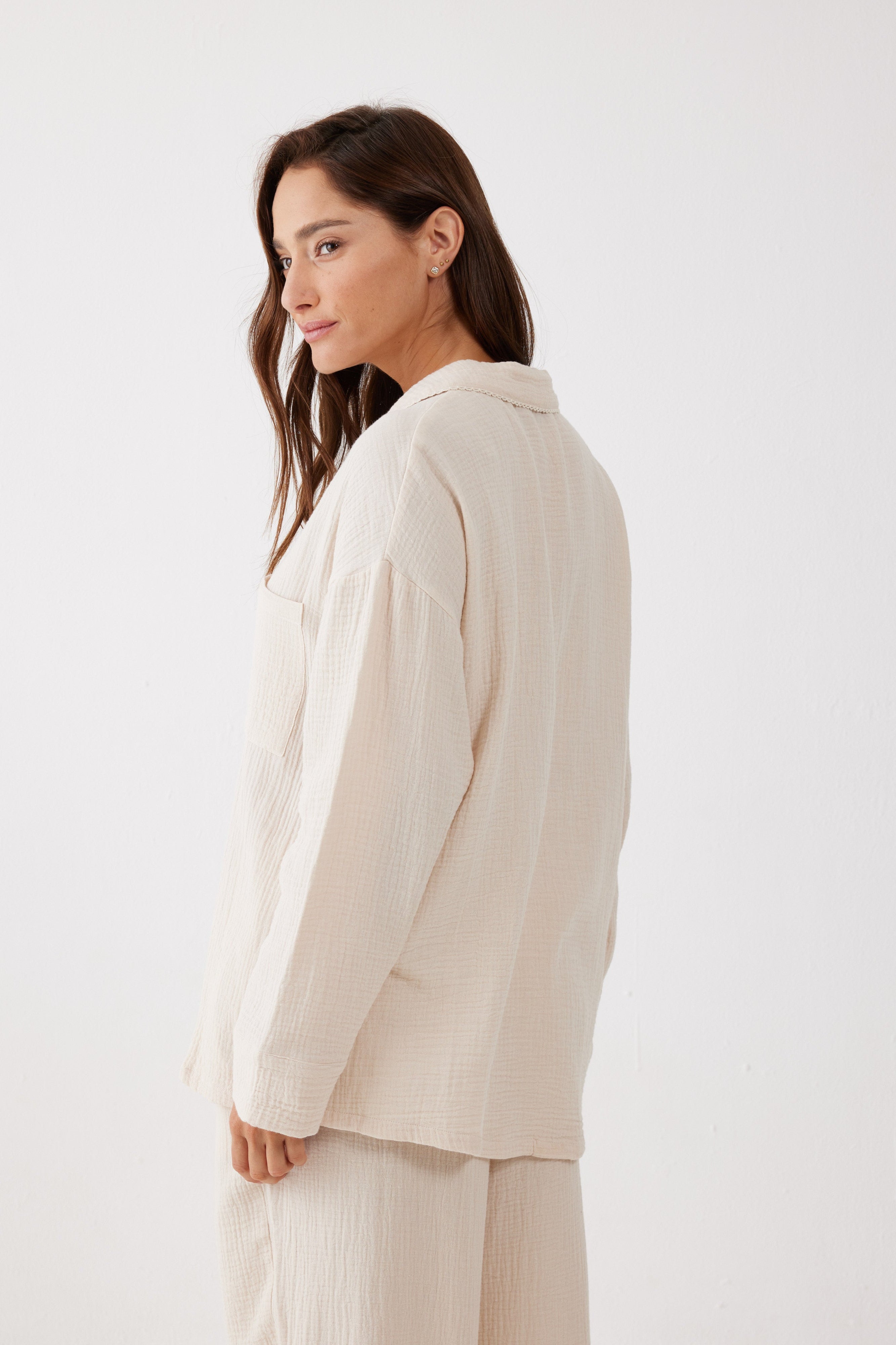 חליפת פנאי מכופתרת טטרה