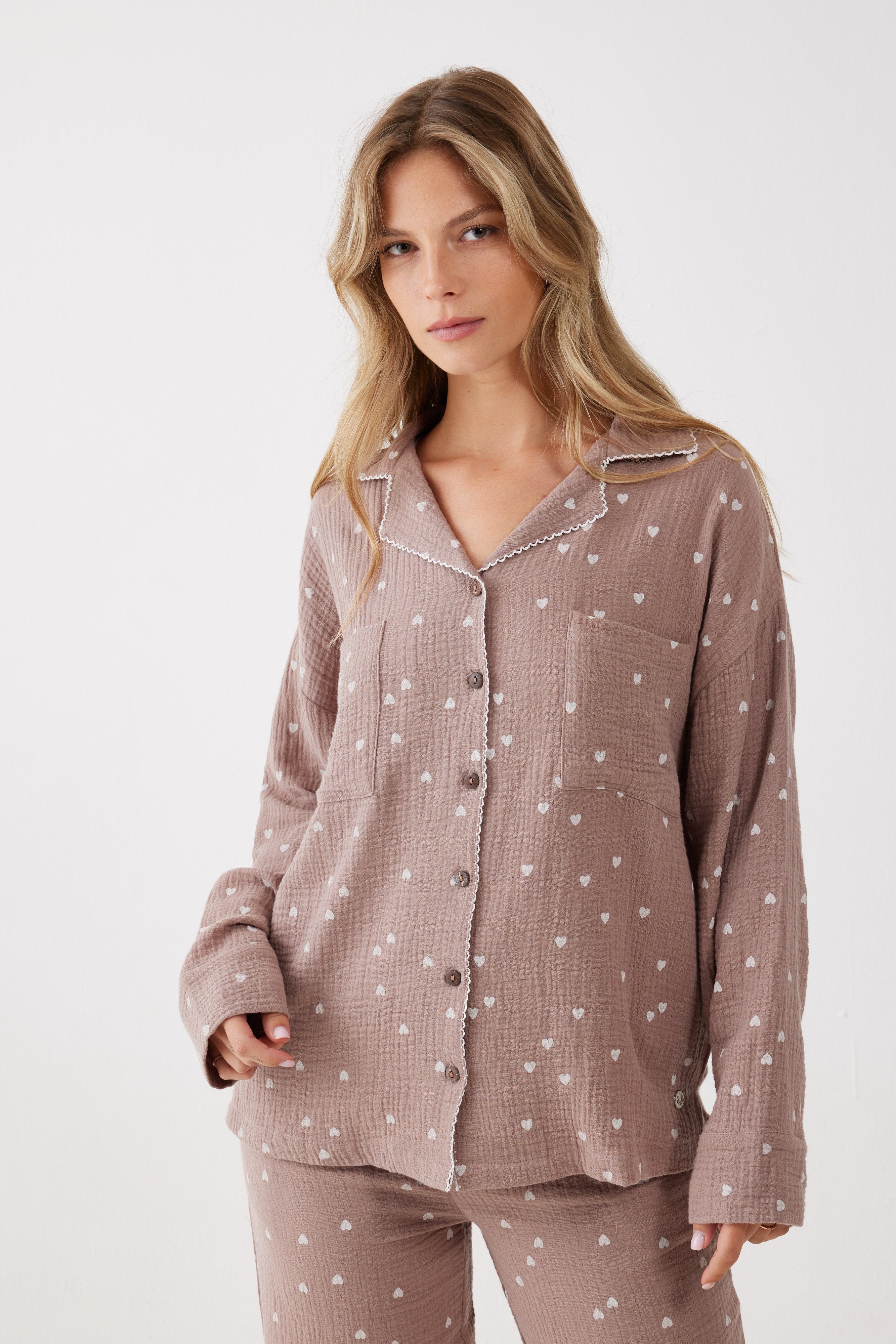 פיג'מה מכופתרת לבבות טטרה